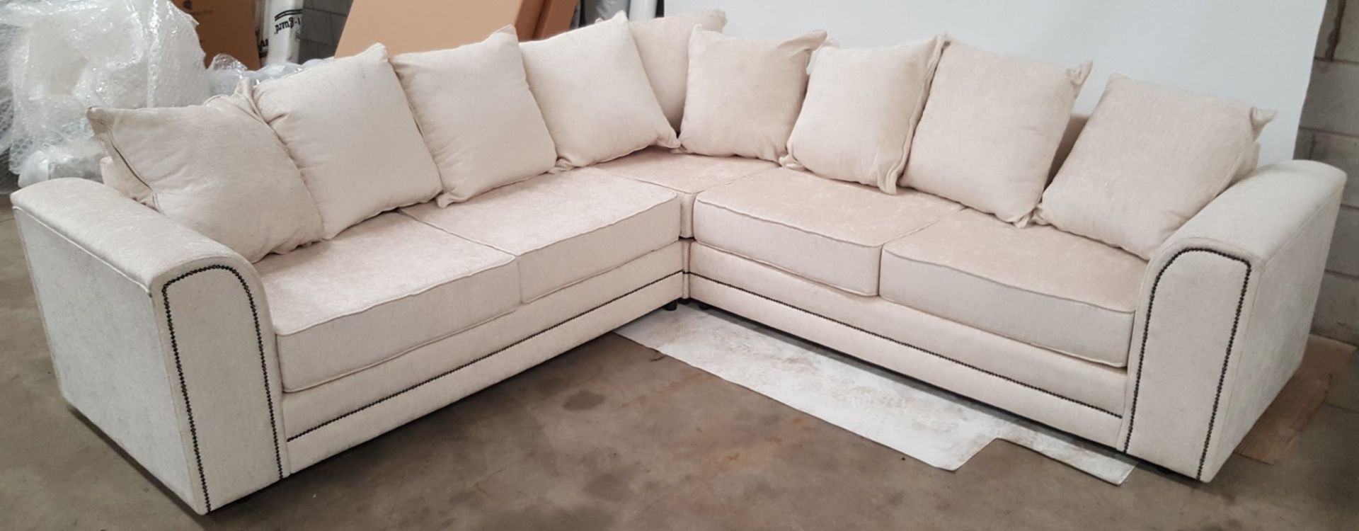 1 x Luxurious Pearl White Fabric L-Shaped Corner Seater Sofa - Ref BY198