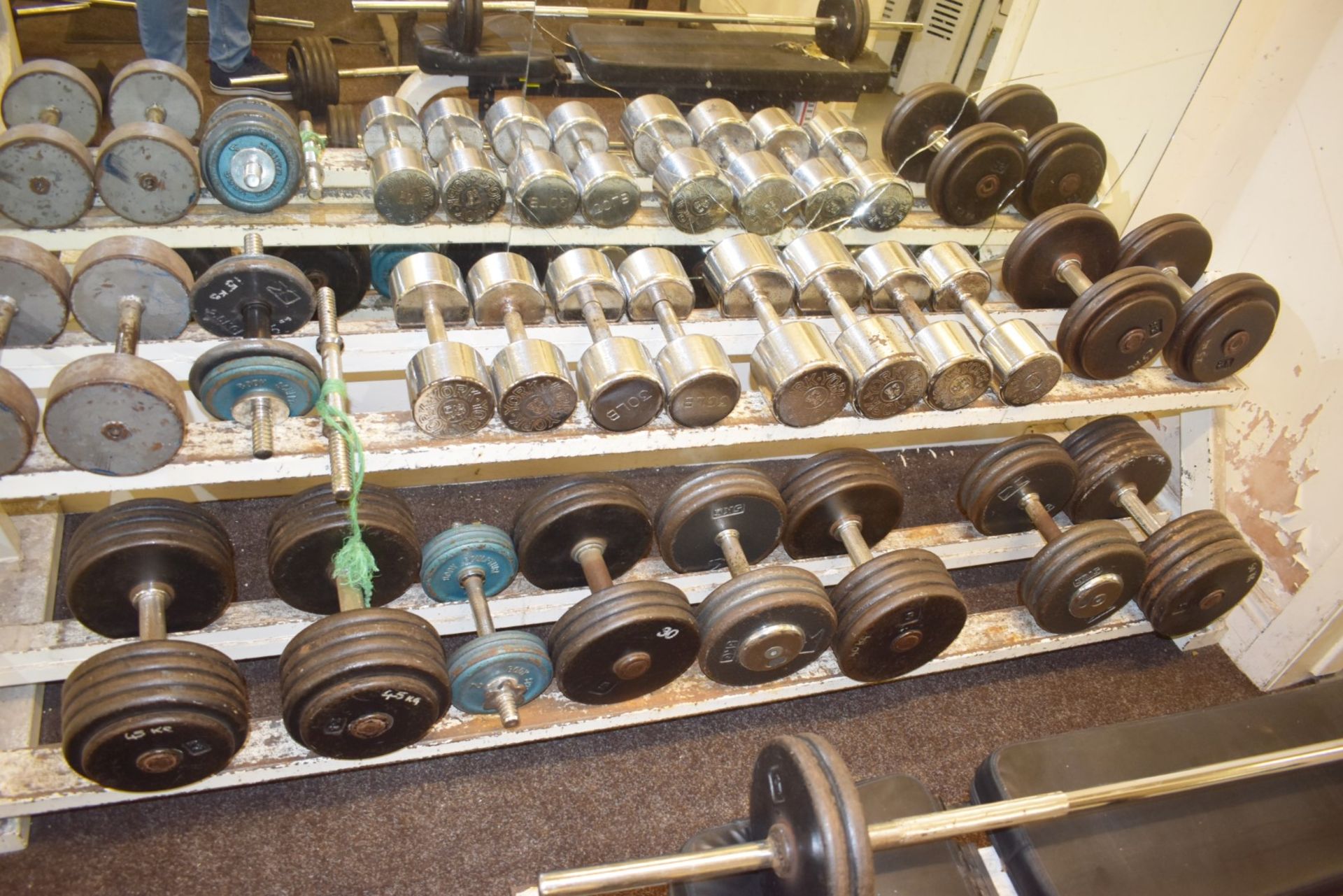 Approx 700 x Weight Lifting Weight Discs, 70 x Weight Lifting Bars, 32 x Weight Dumbells, 15 x - Image 8 of 31