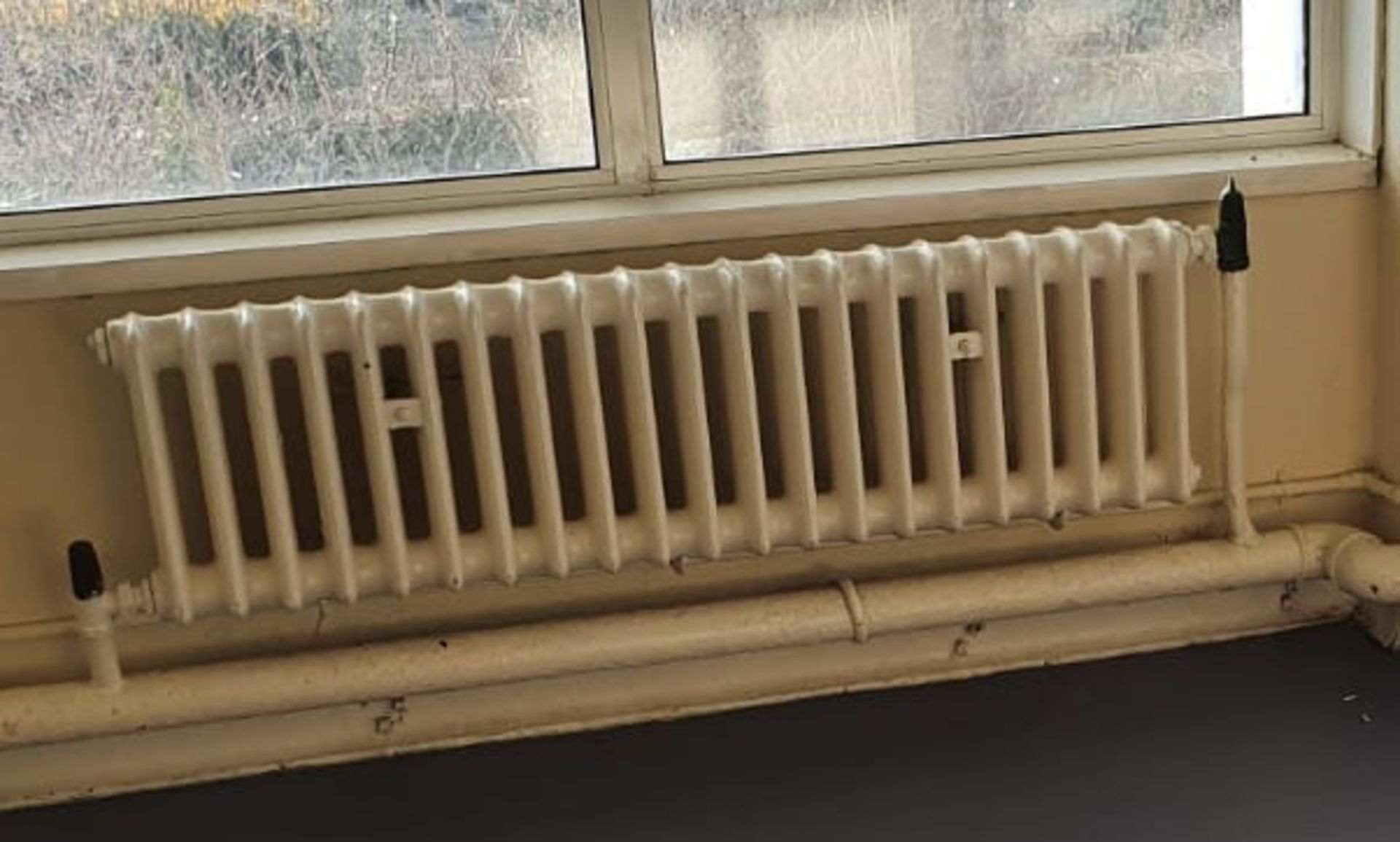 Approx 50 x Cast Iron Panelled Radiators - Various Sizes Included - CL483 - Location: Folkestone - Image 3 of 29