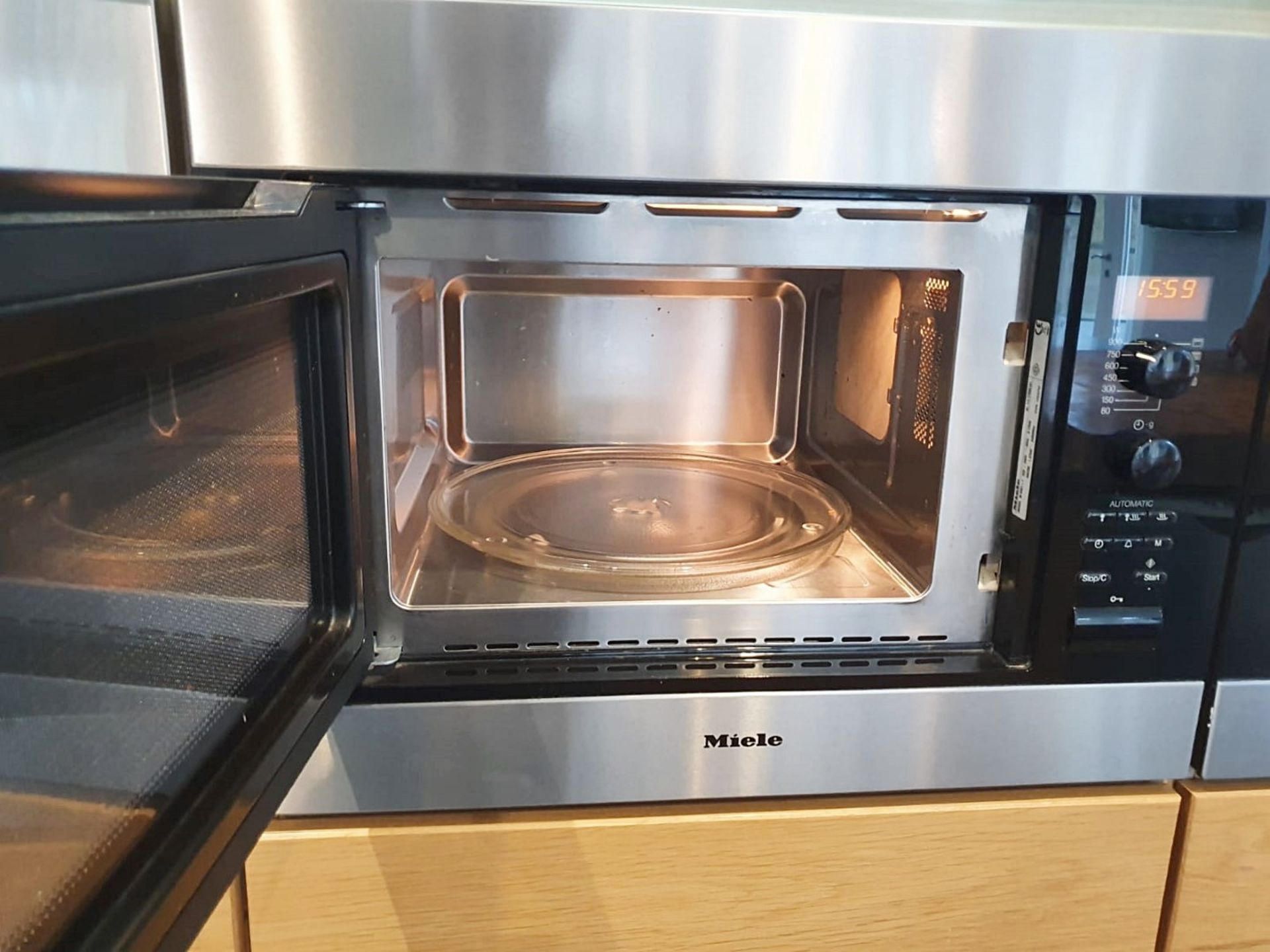 1 x Solid Oak Fitted Kitchen With Intergrated Miele Appliancess - CL487 - Location: Wigan *NO VAT* - Image 70 of 82