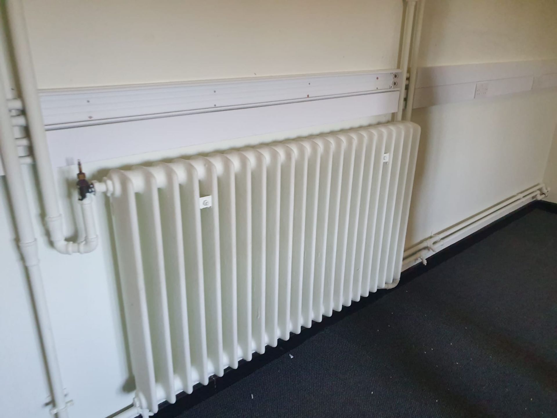 Approx 50 x Cast Iron Panelled Radiators - Various Sizes Included - CL483 - Location: Folkestone - Image 11 of 29