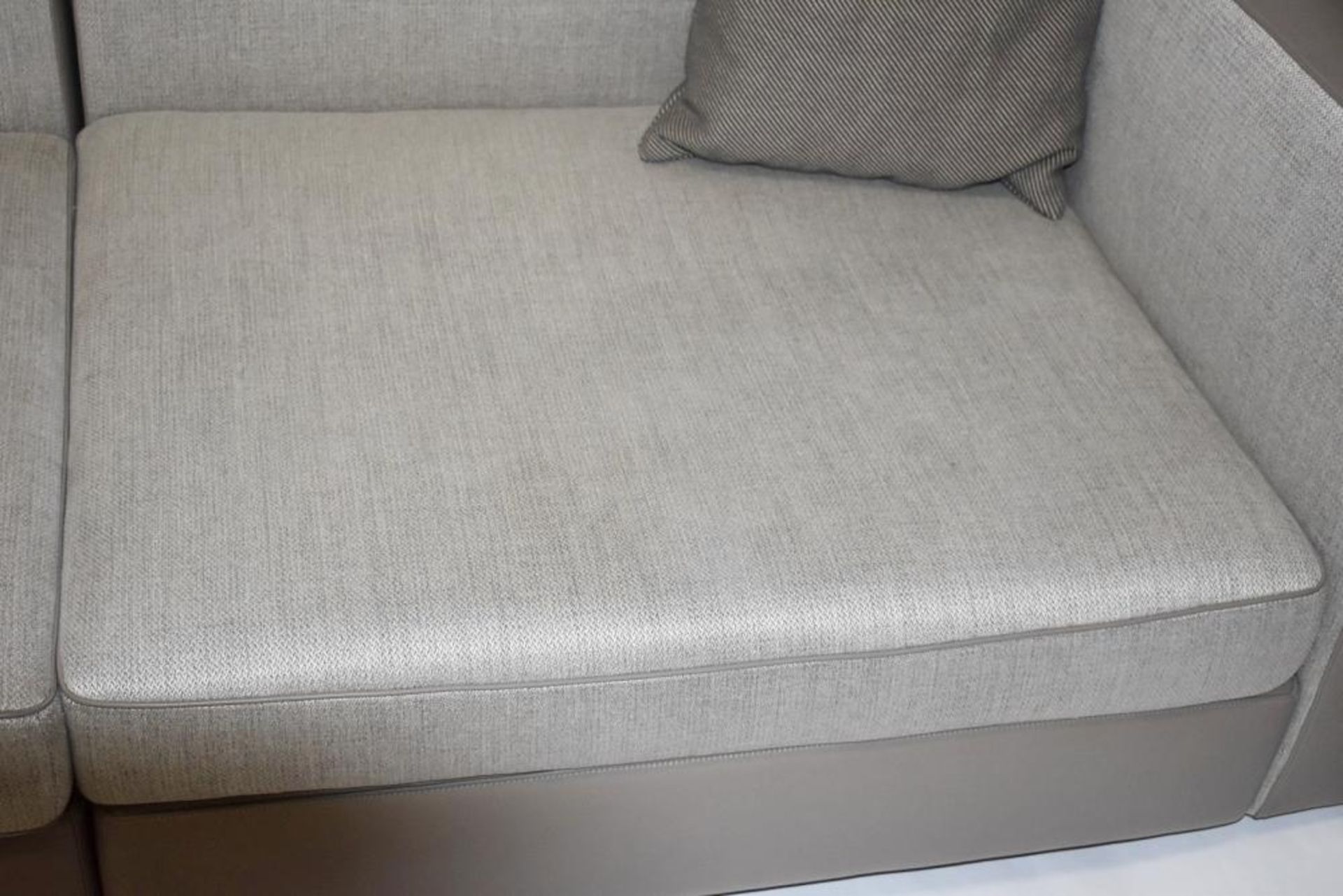 1 x POLTRONA FRAU 2-Section Modular Sofa - In Grey Fabric And Leather - Original RRP £5,639 - Image 5 of 9