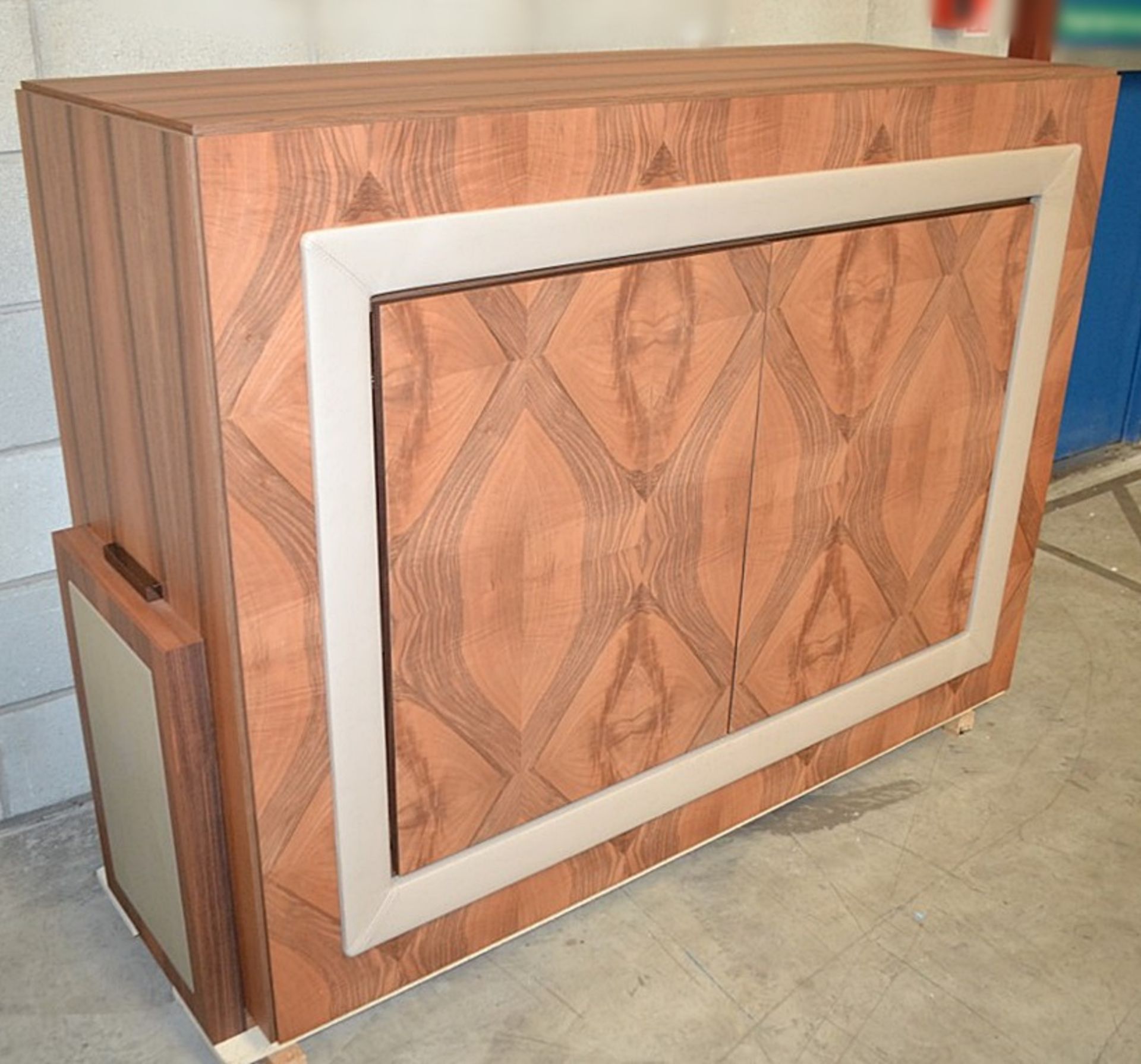 1 x SMANIA 'Efeso' Luxury Bar Unit In Burr Walnut With Leather Upholstery In 'Florida Beige' - Image 9 of 19