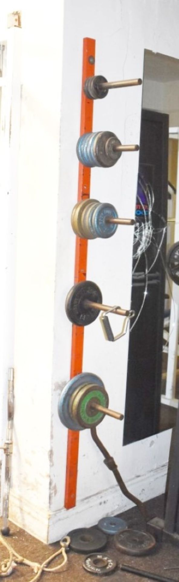 Approx 700 x Weight Lifting Weight Discs, 70 x Weight Lifting Bars, 32 x Weight Dumbells, 15 x - Image 30 of 31