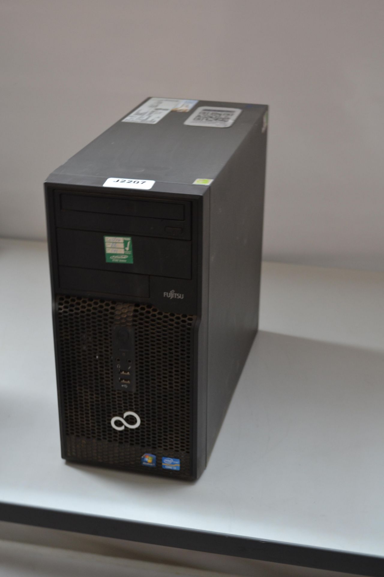 1 x Fujitsu Esprimo P400 Desktop Computer - Features Intel Core i3-2130 3.4ghz Processor and 4gb - Image 3 of 3