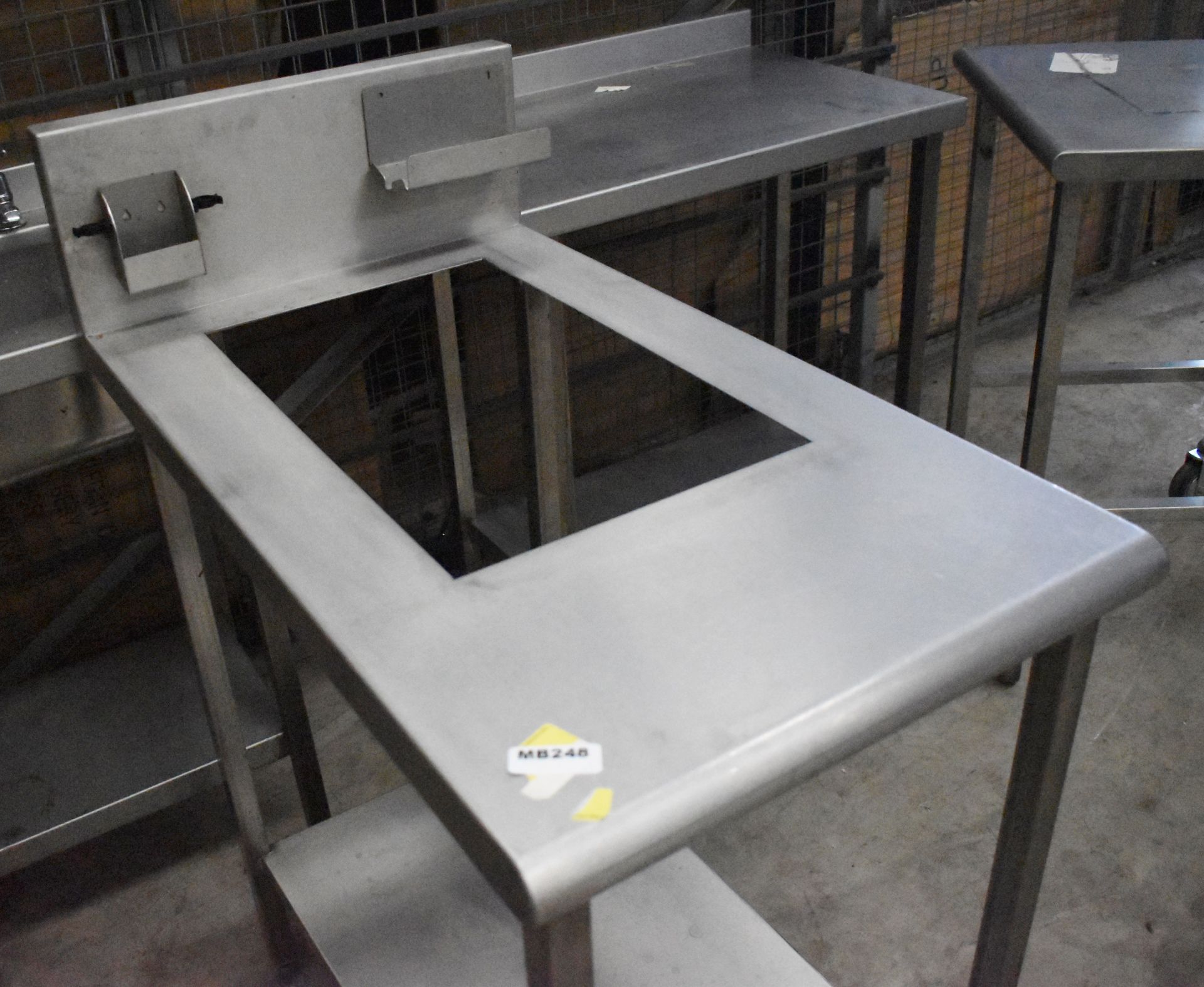 1 x Stainless Steel Table With Gastro Pan Insert and Undershelf - H90 x W46 x D88 cms - CL453 -