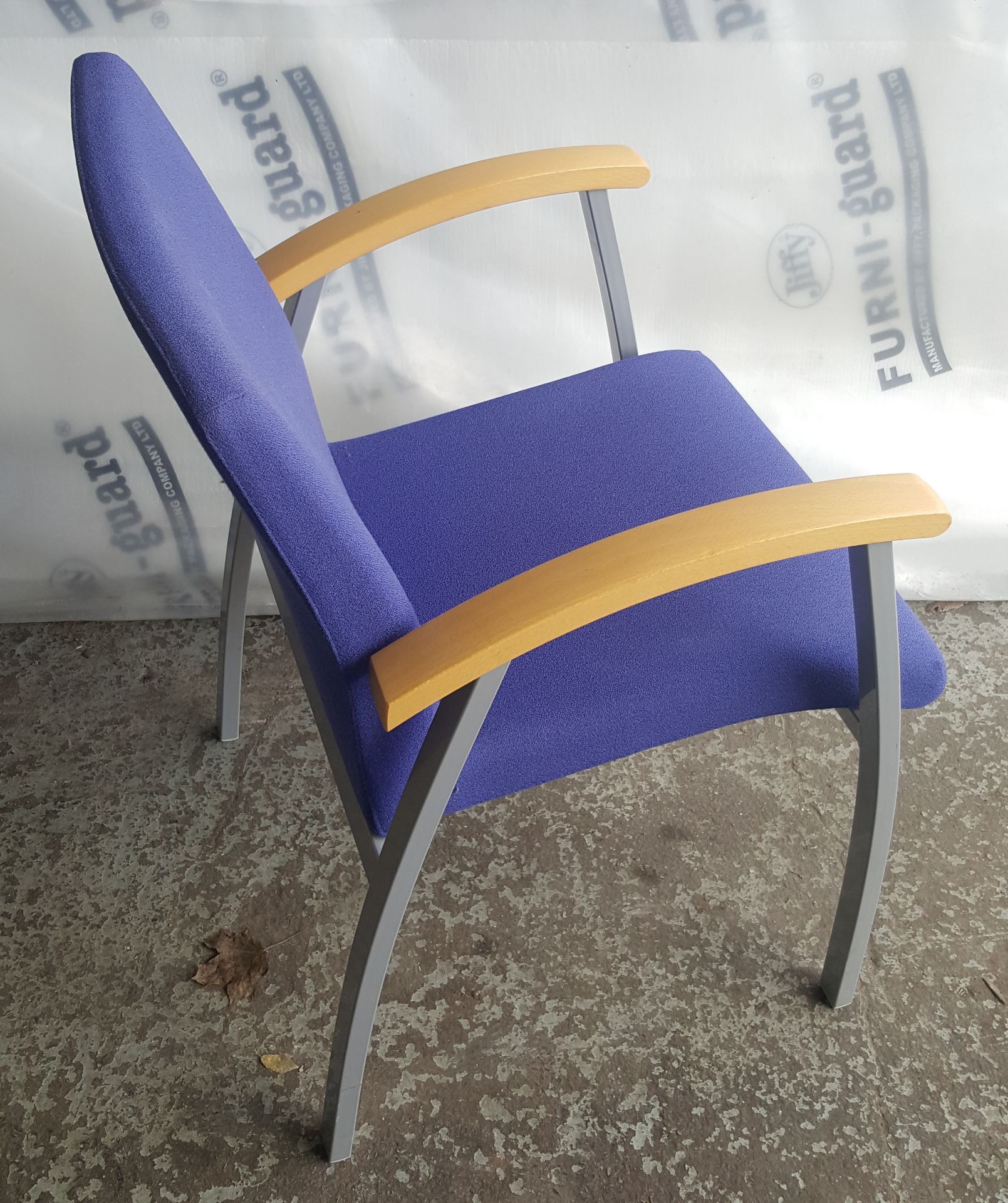 6 x Royal Blue Fabric Stackable Office Chairs - REF: TofT - CL011 - Location: Altrincham WA14 - Image 3 of 6