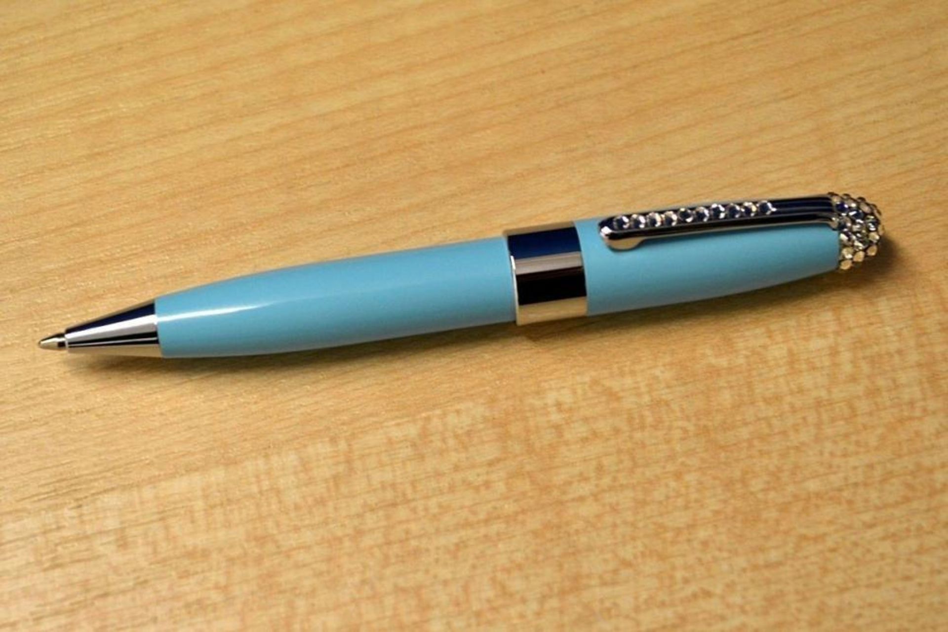 1 x ICE LONDON "Duchess" Ladies Pen Embellished With SWAROVSKI Crystals - Colour: Light Blue - Brand - Image 2 of 3