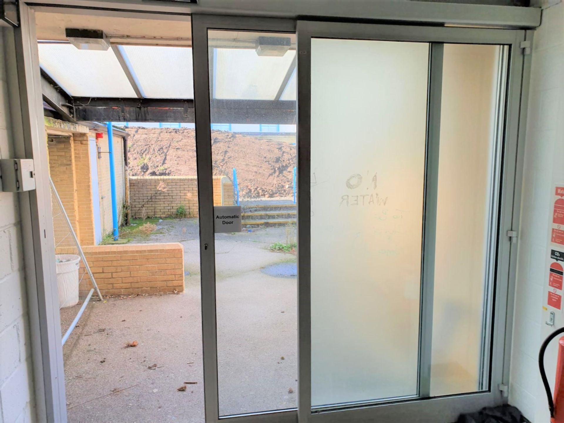 1 x Automatic Sliding Door With Metal Casing, Glazed Panels and Privacy Side Panels - H255 x W280