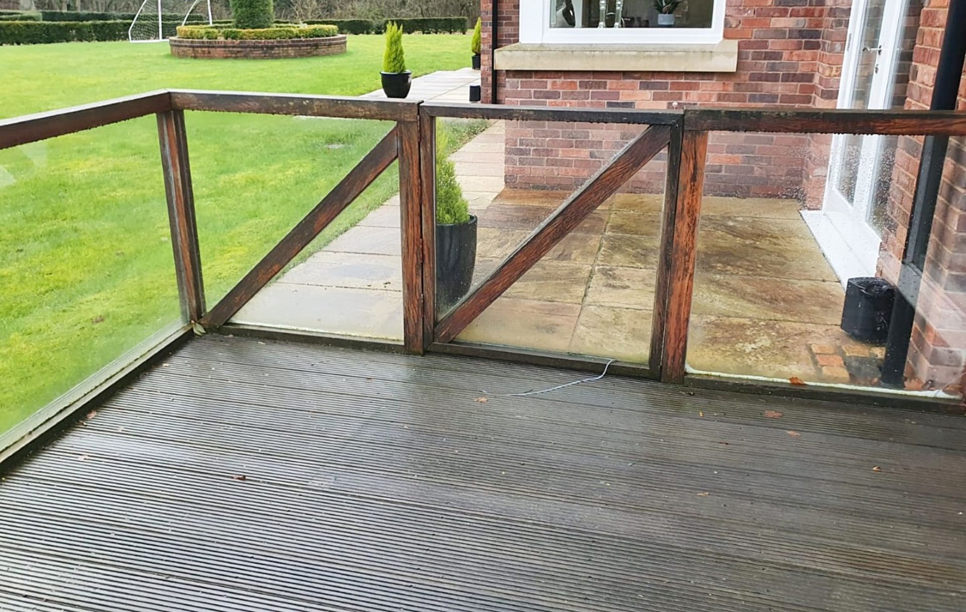 Large Quantity Of Outdoor Timber Decking & Glazed Balustrade - CL487 - Location: Wigan WN1 *NO VAT* - Image 21 of 21