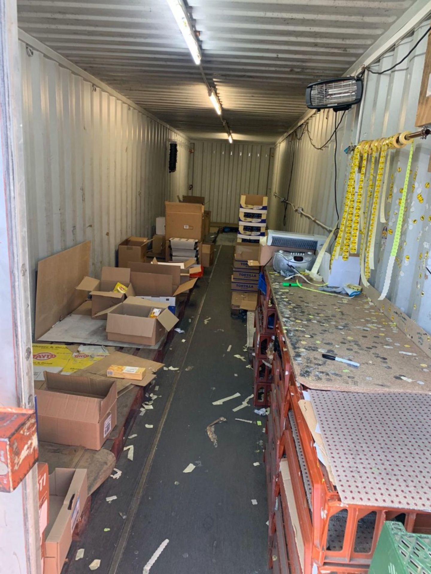 1 x Commercial 40ft Shipping / Storage Container With Fluorescent Lighting **Good Condition** - Image 2 of 2