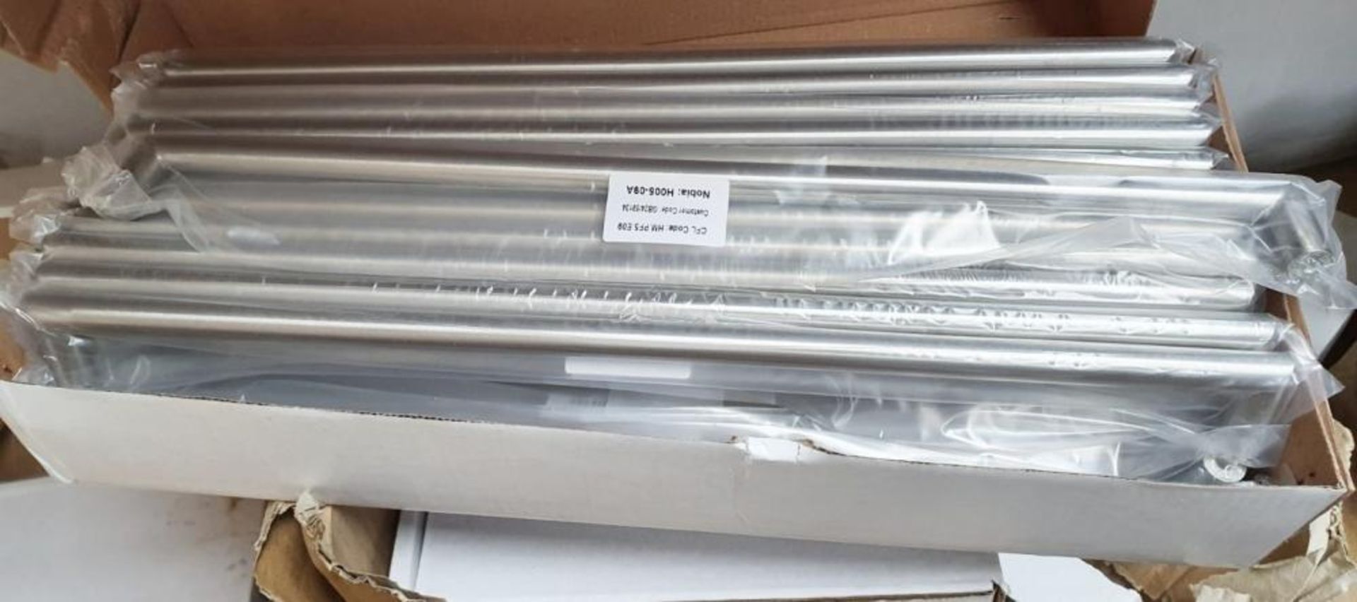 Approx. 100 x Stainless Steel Bar Handles With A Brush Satin Finish (HM.PF5.E09) - Unused Boxed Stoc