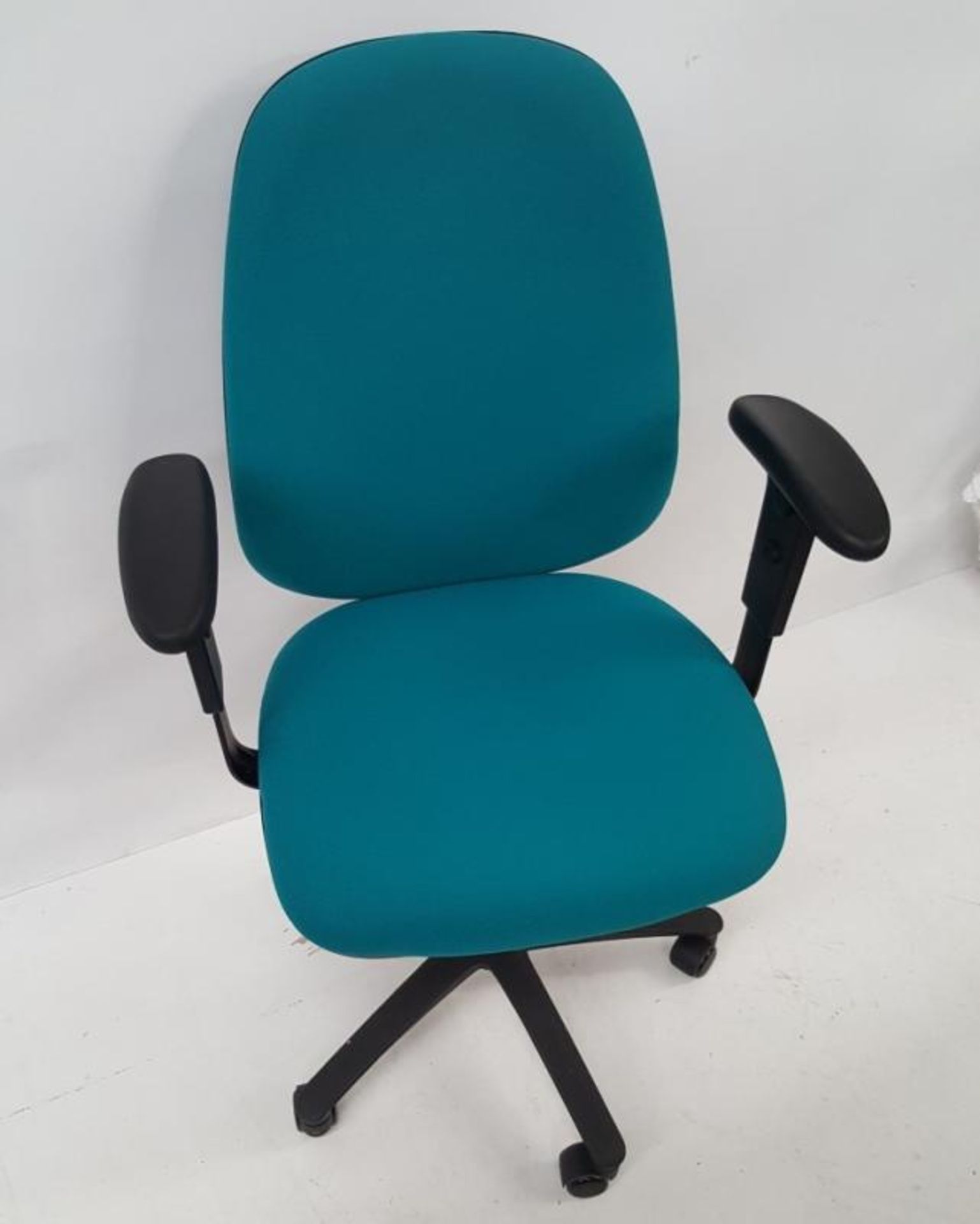 4 x OCEE Design ‘TICK’ Premium High Back Office Chairs In Turquoise With Adjustable Height And Synch - Image 5 of 9