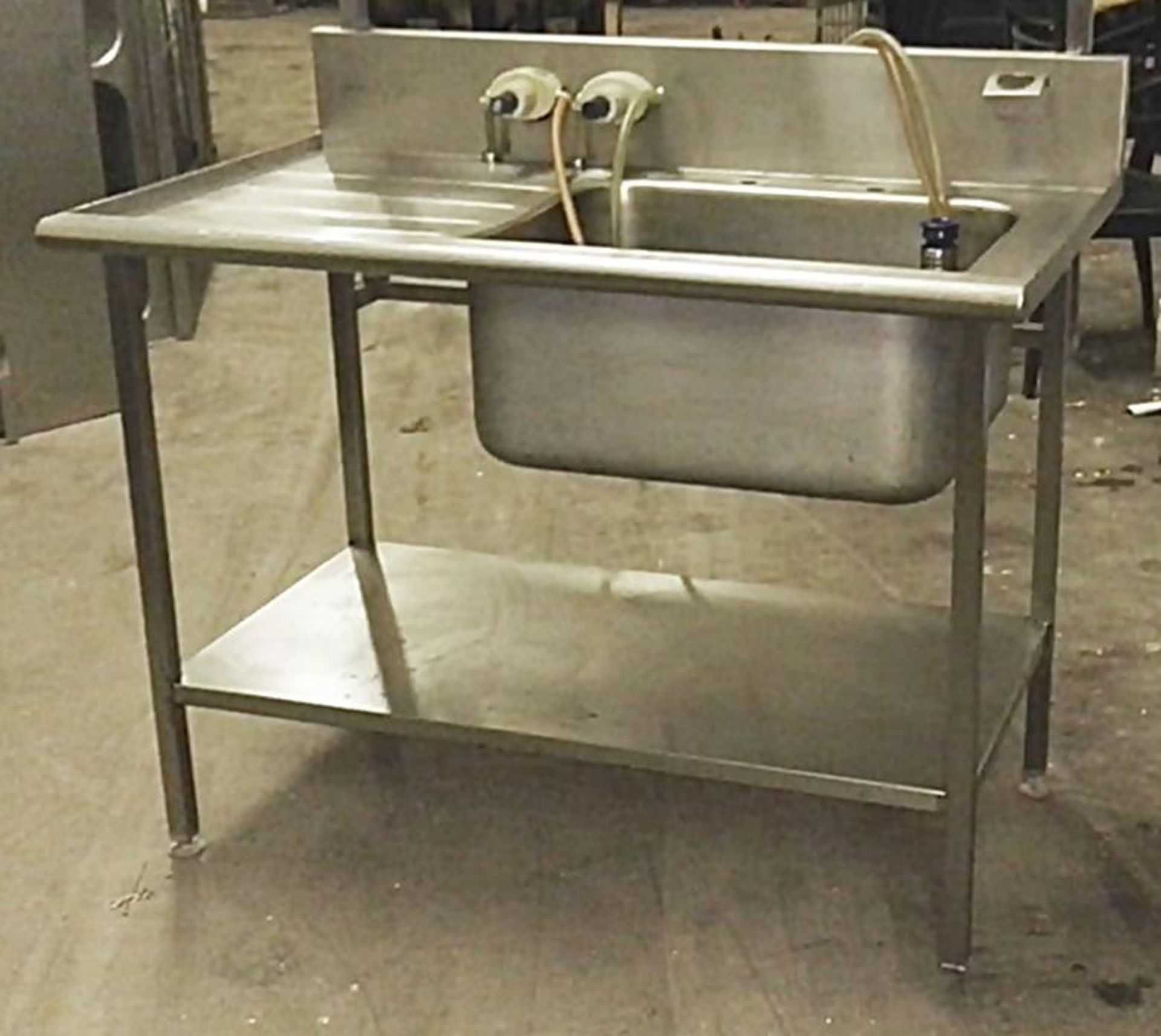 1 x Stainless Steel Commercial Sink - Dimensions: w120 x h154 d70cm - £1 Start, No Reserve