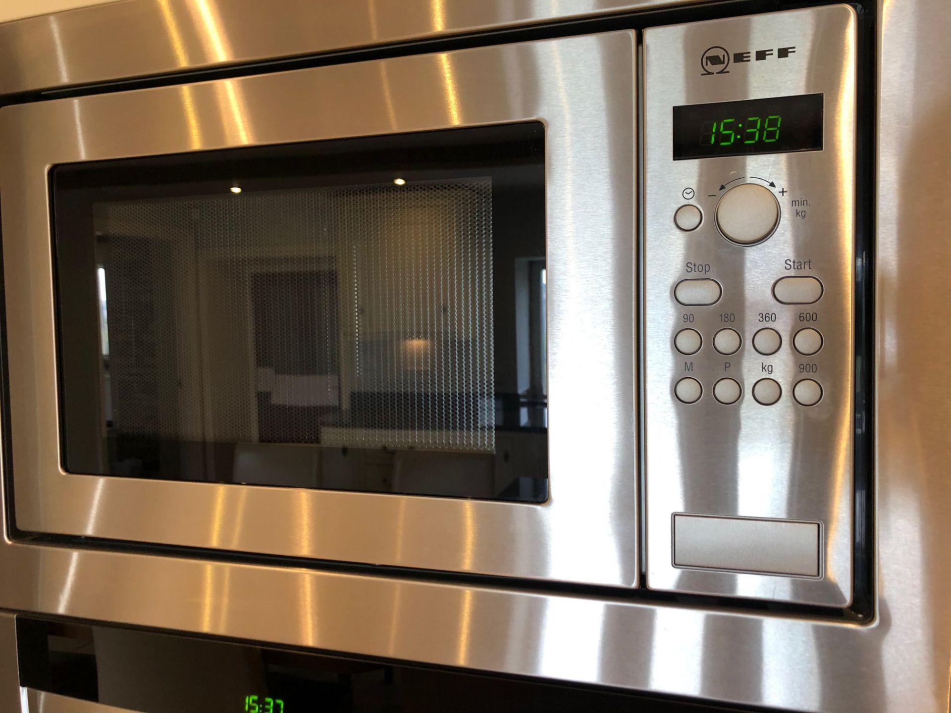 1 x Bespoke Milton Ivory Oak PWS Kitchen with 20mm Granite Worktops and Appliances -  ***NO VAT ON - Image 27 of 65