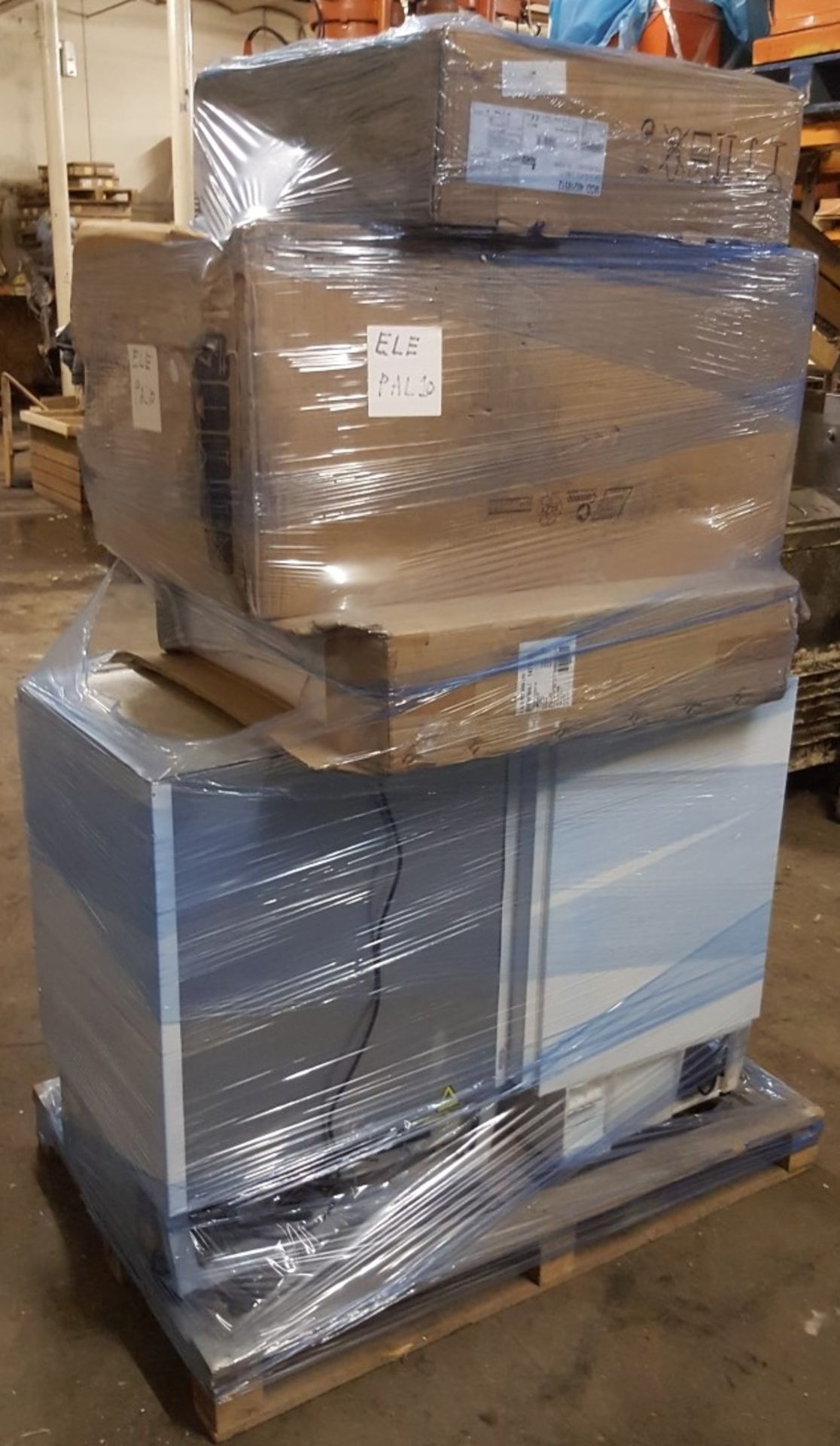 1 x Assorted Pallet of Domestic Appliances - Includes Freezers, Cooker Hood & More - REF: ELEPAL10 - Bild 10 aus 11