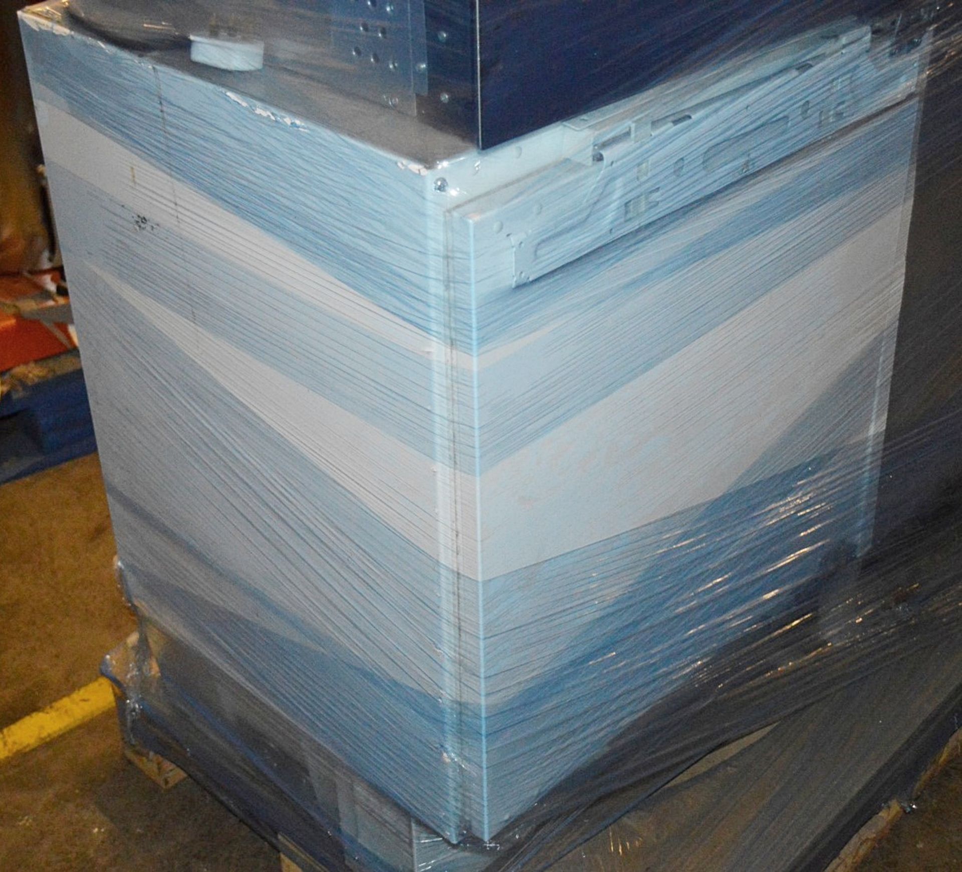 1 x Pallet of Assorted Domestic Appliances - Includes 7 x items Including Prima Ovens, Cooker Hoods - Image 5 of 10