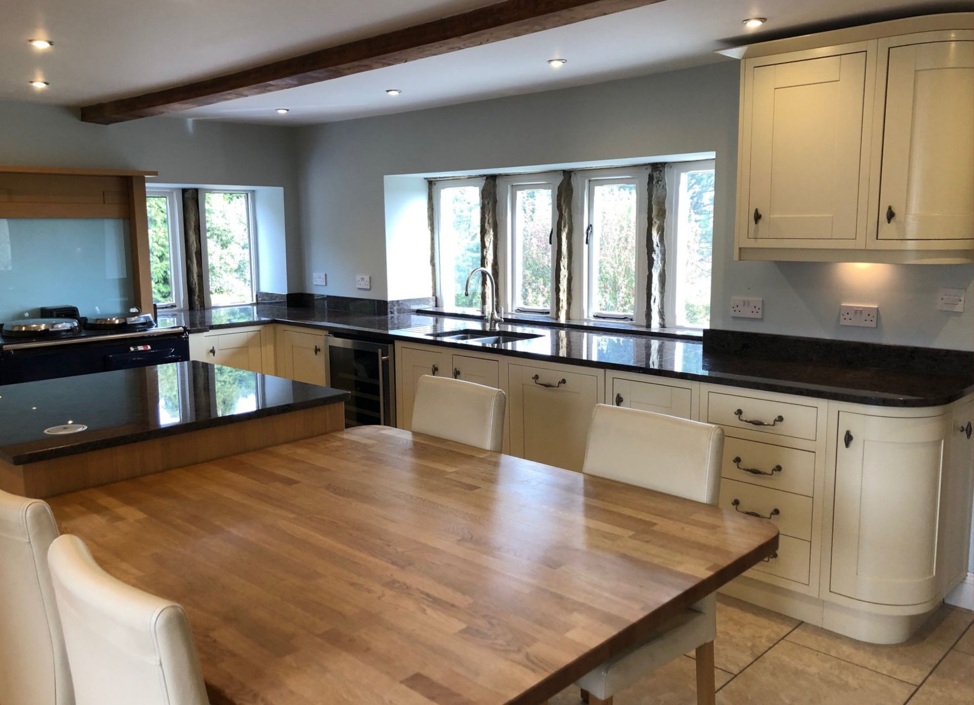 1 x Bespoke Milton Ivory Oak PWS Kitchen with 20mm Granite Worktops and Appliances -  ***NO VAT ON