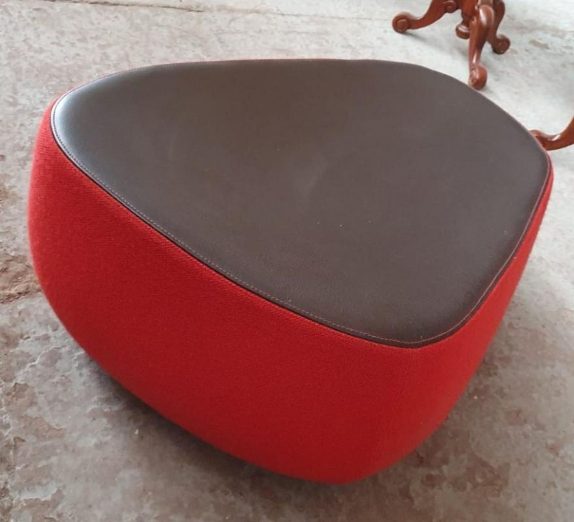 1 x MOROSO Fjord Designer Footstool / Pouffe **Low Start, No Reserve** Dimensions: H30 x 79 x 65cm - Bild 4 aus 6