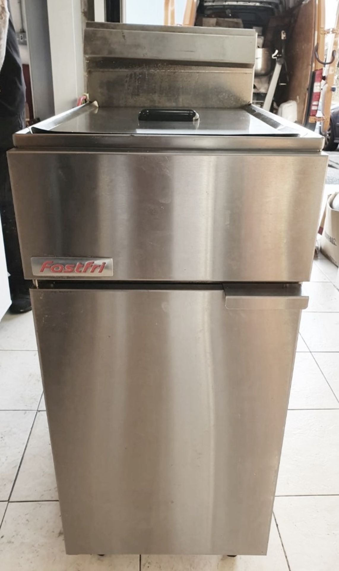 1 x MOFFAT FastFri FF18 - 400mm Gas Deep Fryer - Single Pan - Ref: UK - CL482 - Location: Altrincham