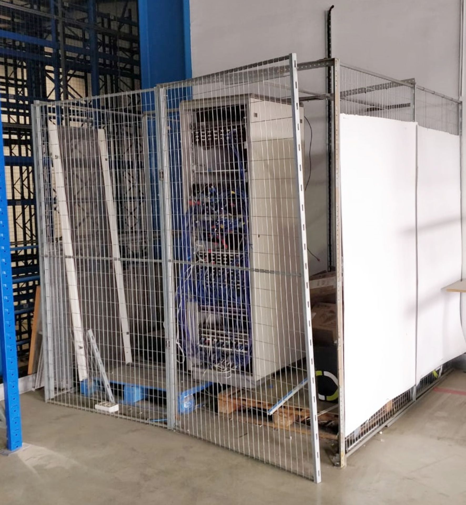 1 x Metal Security Storage Cage Enclosure With Door - Dimensions: W240 x D240 x H220cm Comes With