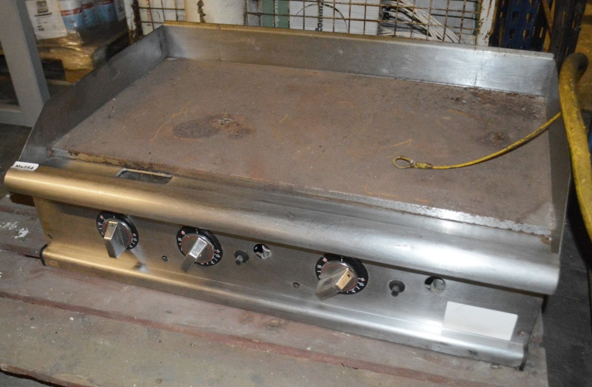 1 x Stainless Steel Comercial Gas Griddle - Dimensions: W92 x D64 x H30cm - Low Start, No Reserve - Bild 2 aus 5