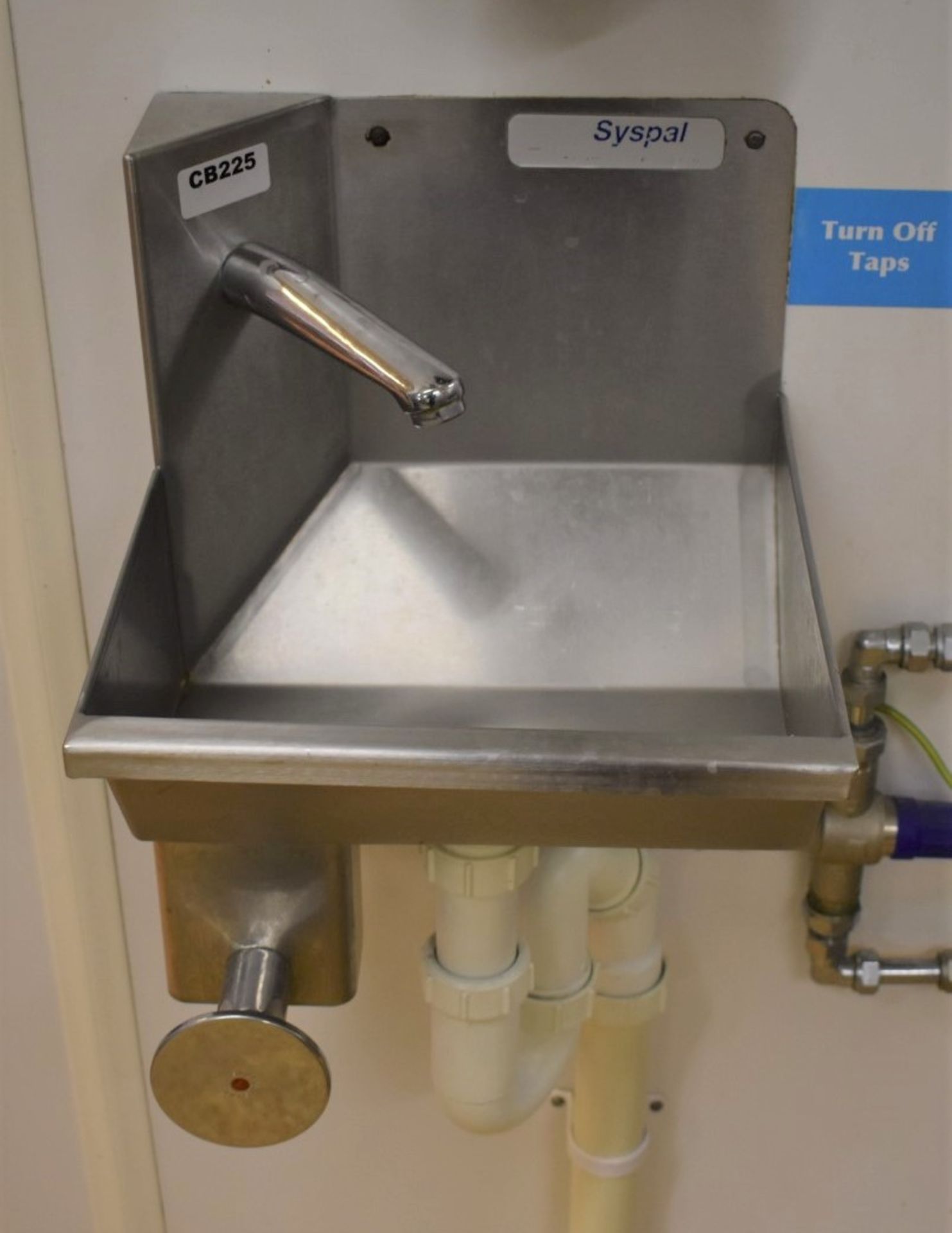 1 x Knee Operated Commercial Hand Wash Sink Basin by Syspal - Stainless Steel Construction With Knee