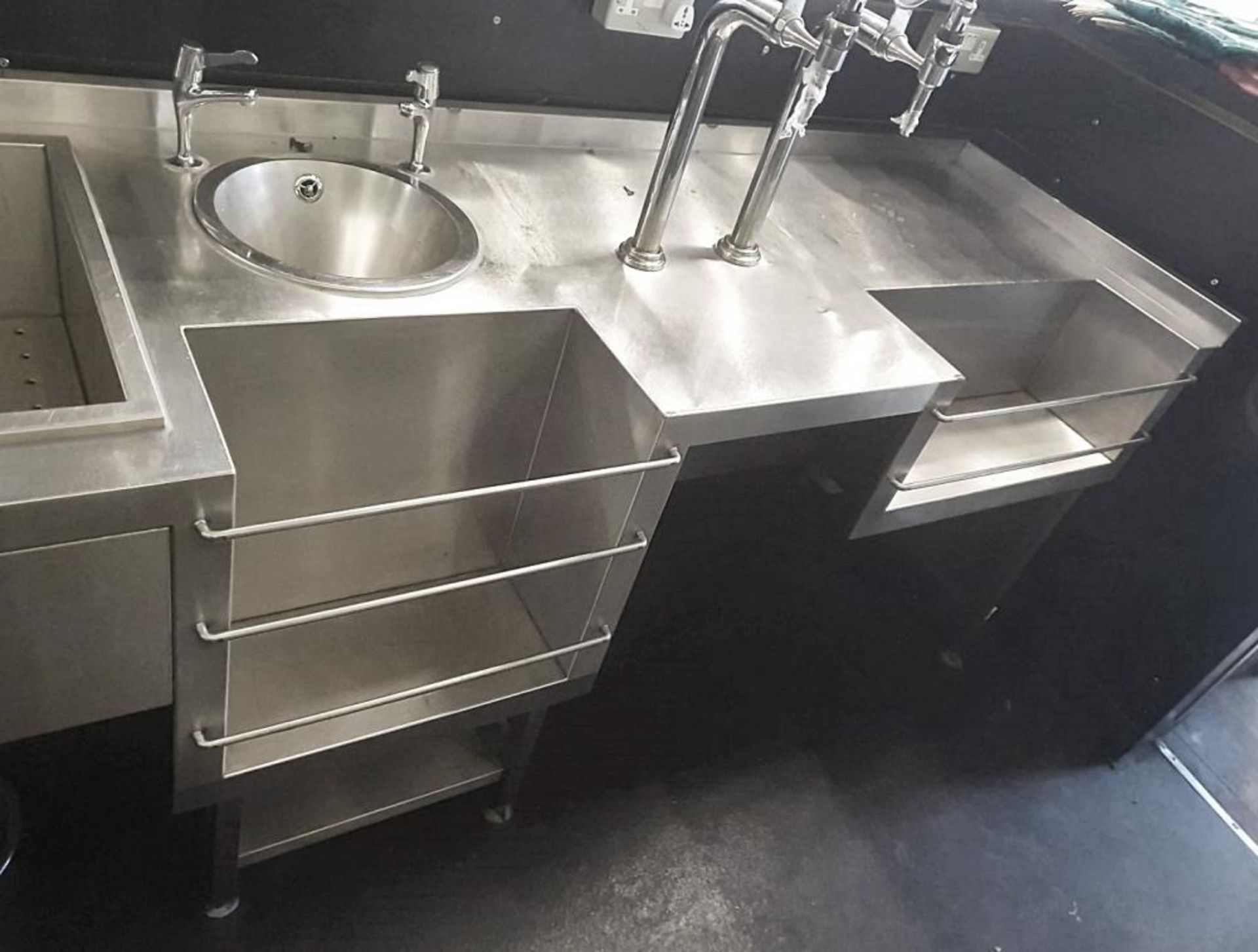 1 x Stainless Steel Back Bar - Features Hand Basins, Ice Wells With Bottle Speed Rails and More - Di - Image 3 of 10