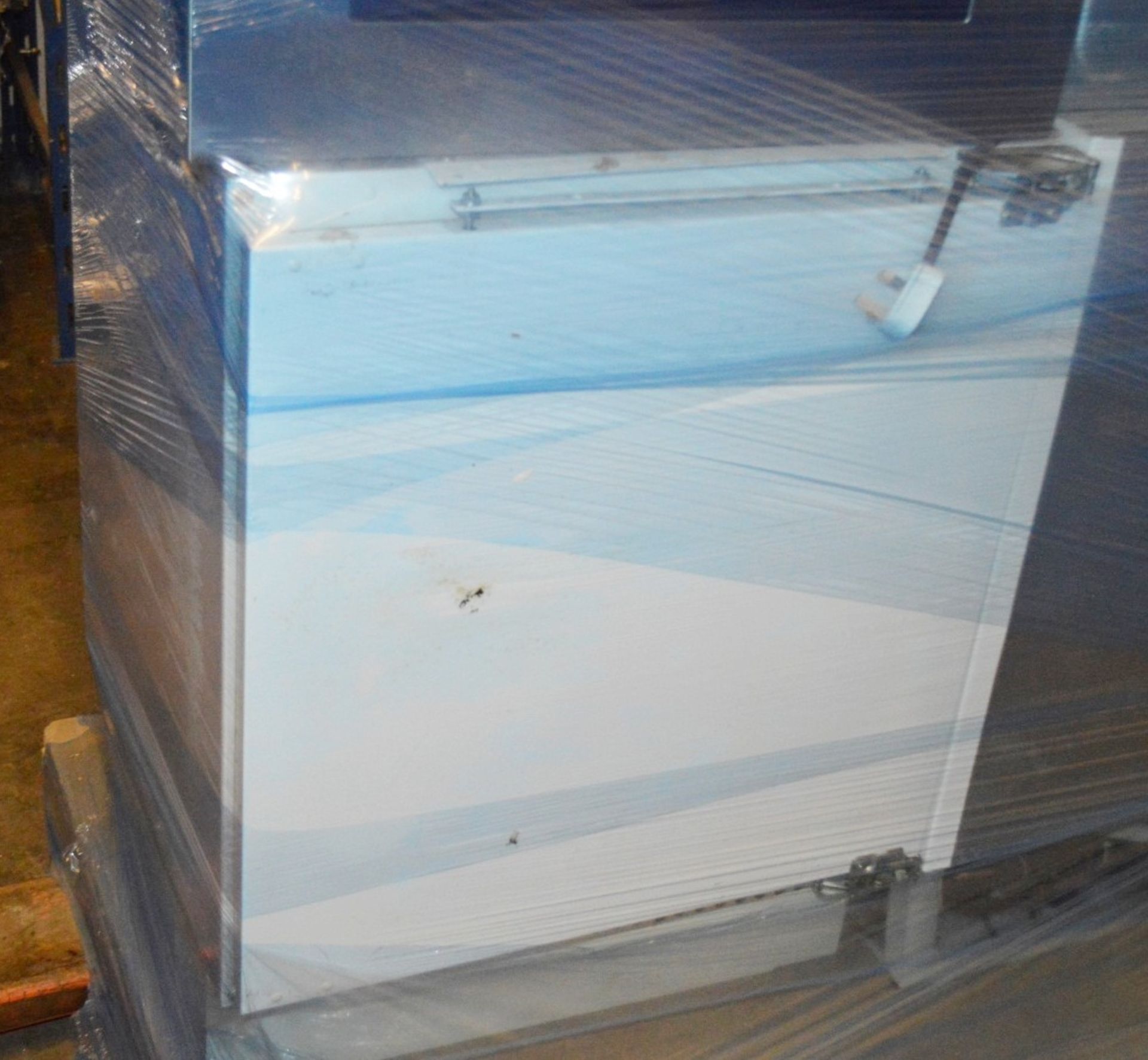 1 x Pallet of Assorted Domestic Appliances - Includes 7 x items Including Prima Ovens, Cooker Hoods - Image 4 of 10