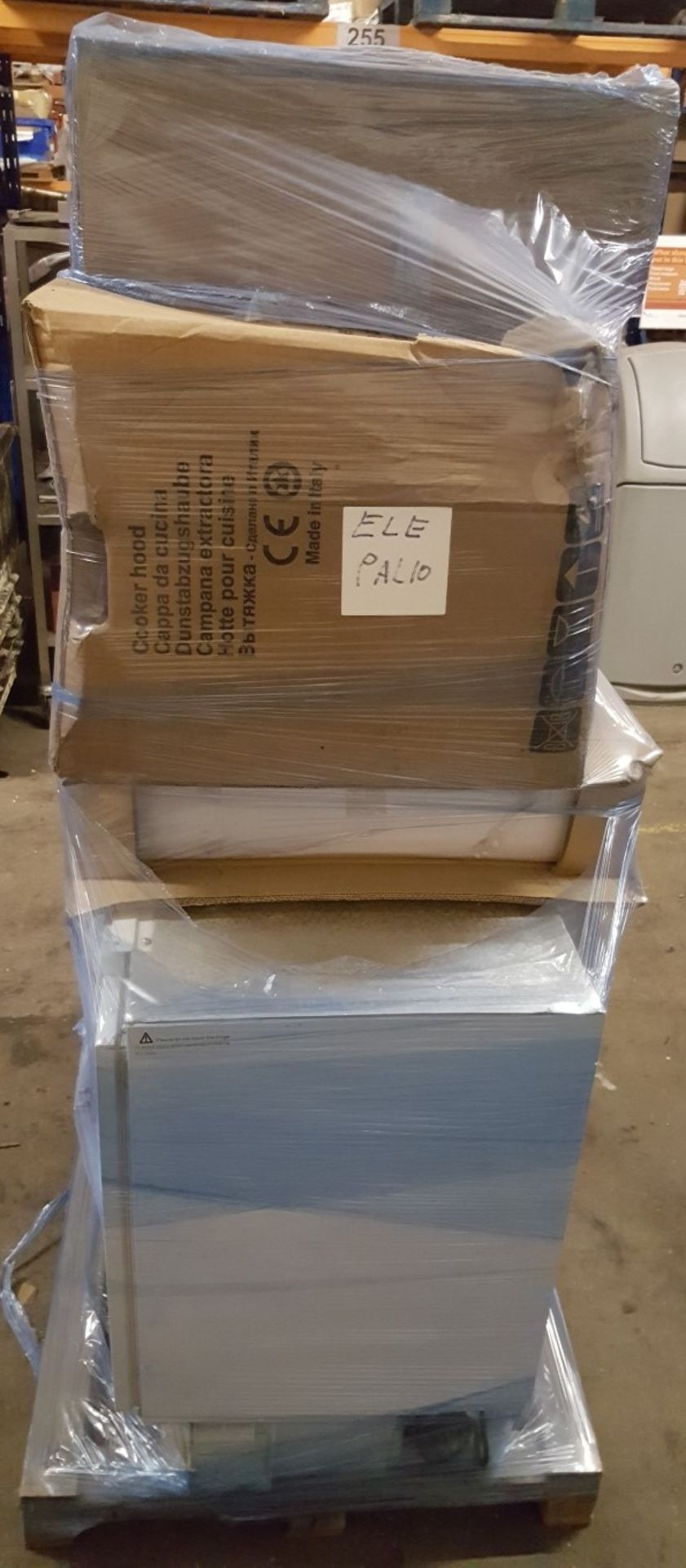 1 x Assorted Pallet of Domestic Appliances - Includes Freezers, Cooker Hood & More - REF: ELEPAL10 - Bild 2 aus 11