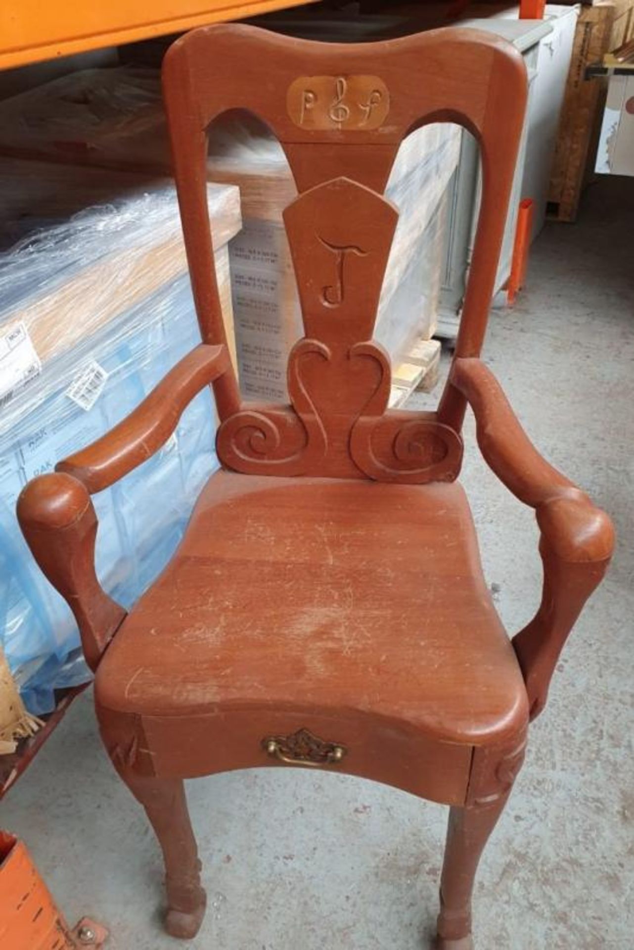 1 x Vintage Bespoke Carved Solid Wood Chair Featuring A Drawer In The Seat *Low Start, No Reserve* - Image 4 of 4