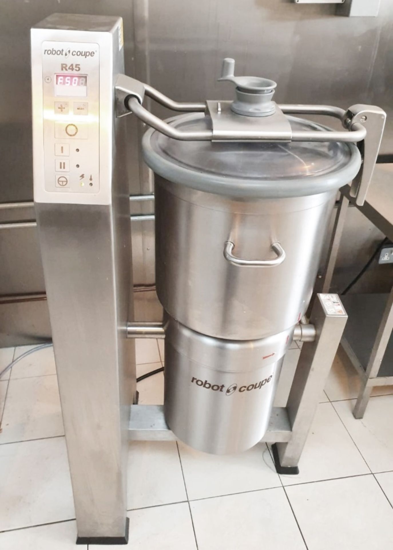 1 x Robot Coupe R45 Vertical Cutter Mixer - 45 Litre Capacity - Ref: UK - CL482 - Location: