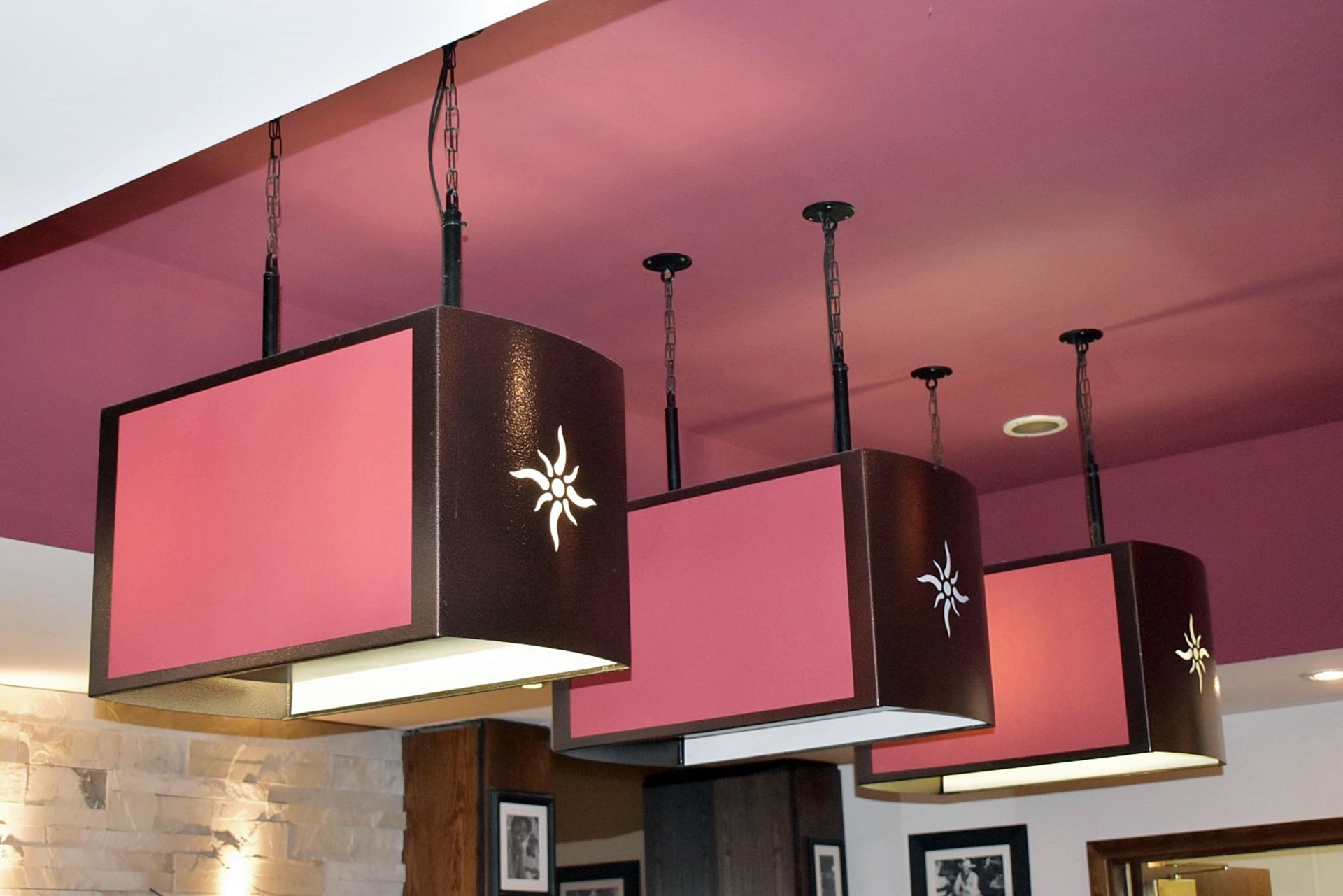 3 x Contemporary Suspended Ceiling Lights in Brown With Cut Out Star Design & Red Fabric Shade Sides - Bild 4 aus 4