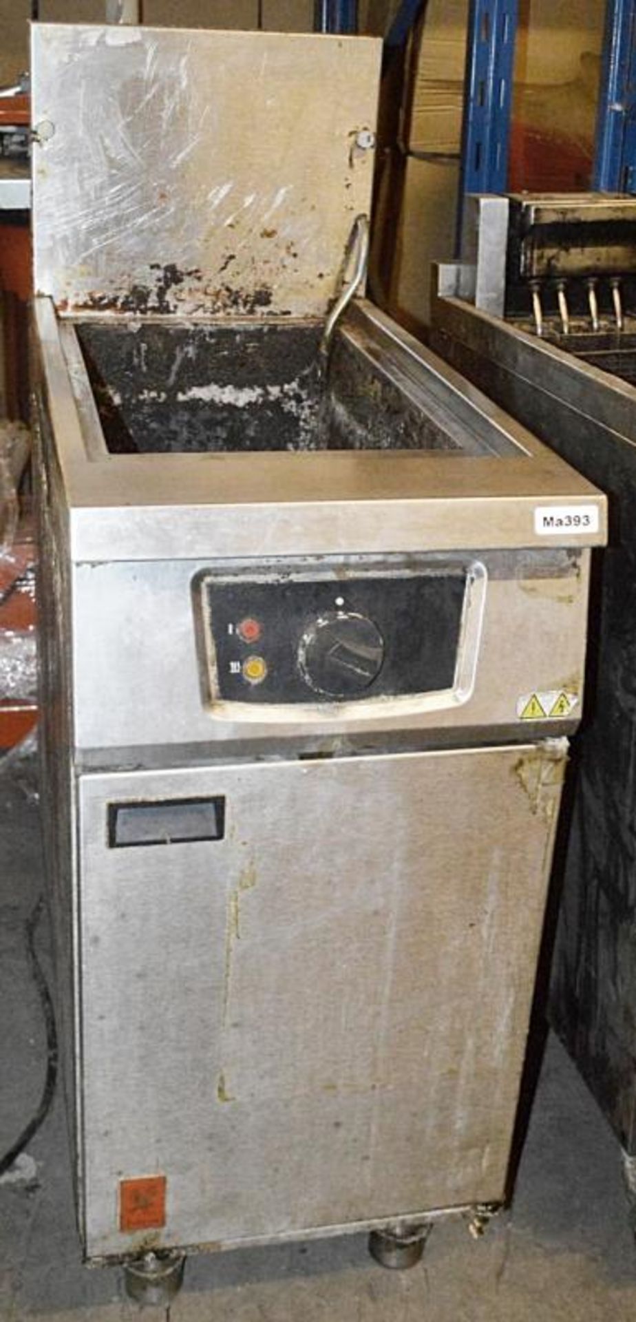 1 x Falcoln Commercial Fryer - Dimensions: D80 x W40 x H120cm - Standard UK Plug - £1 Start, No Rese