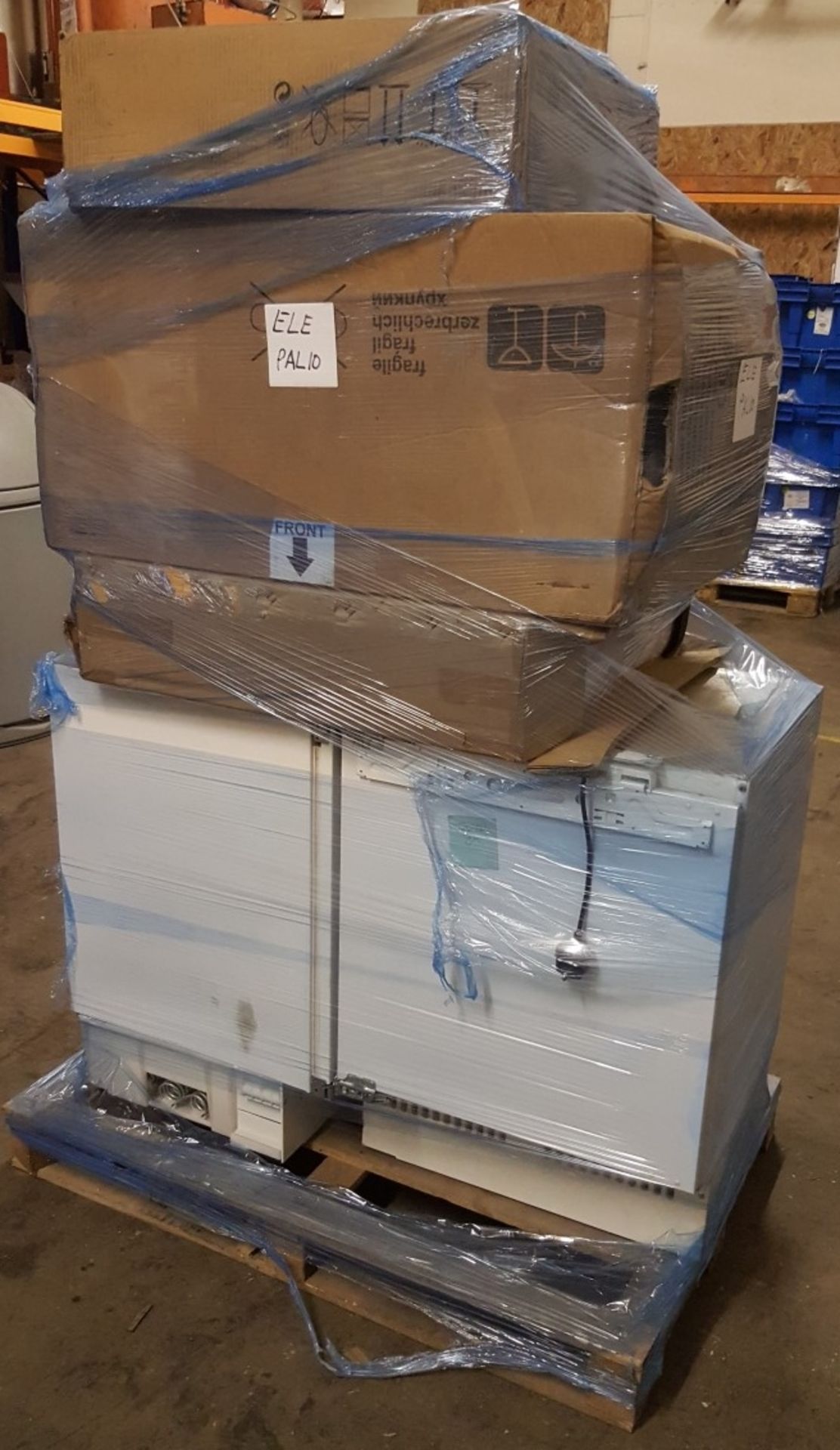 1 x Assorted Pallet of Domestic Appliances - Includes Freezers, Cooker Hood & More - REF: ELEPAL10 - Bild 7 aus 11