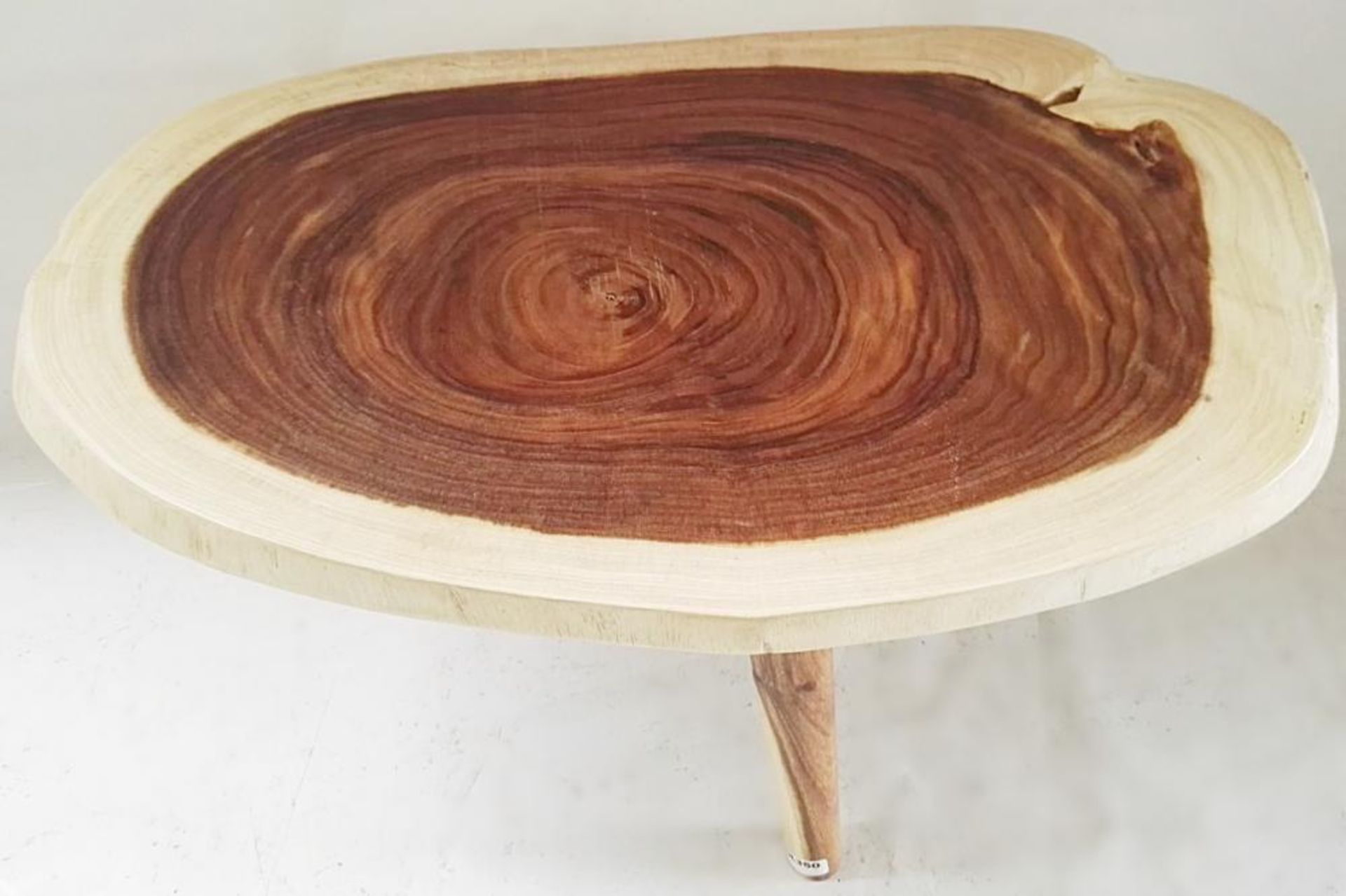 1 x Unique Three Legged Reclaimed Solid Tree Trunk Coffee Table - Dimensions (approx): W90 x D56cm, - Bild 2 aus 5