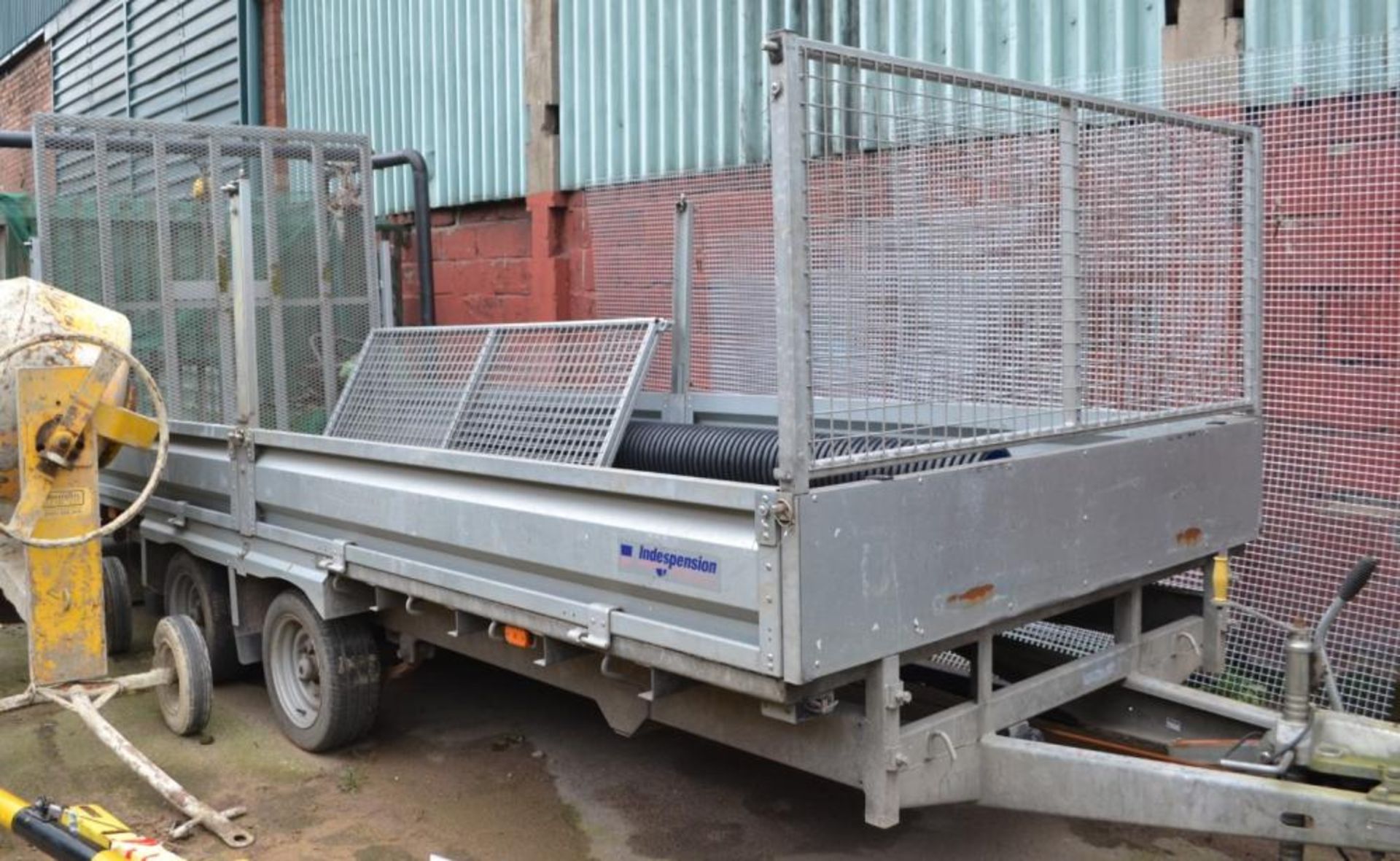 1 x Challenger Indespension 16ft Trailer With Triple Lock System - CL464 - Location:Liverpool L19