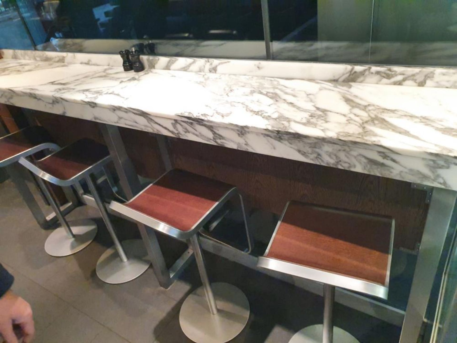 1 x White Marble/Granite Breakfast / Coffee Bar - Two Piece - From A Milan-style City Centre Cafe - Bild 5 aus 5