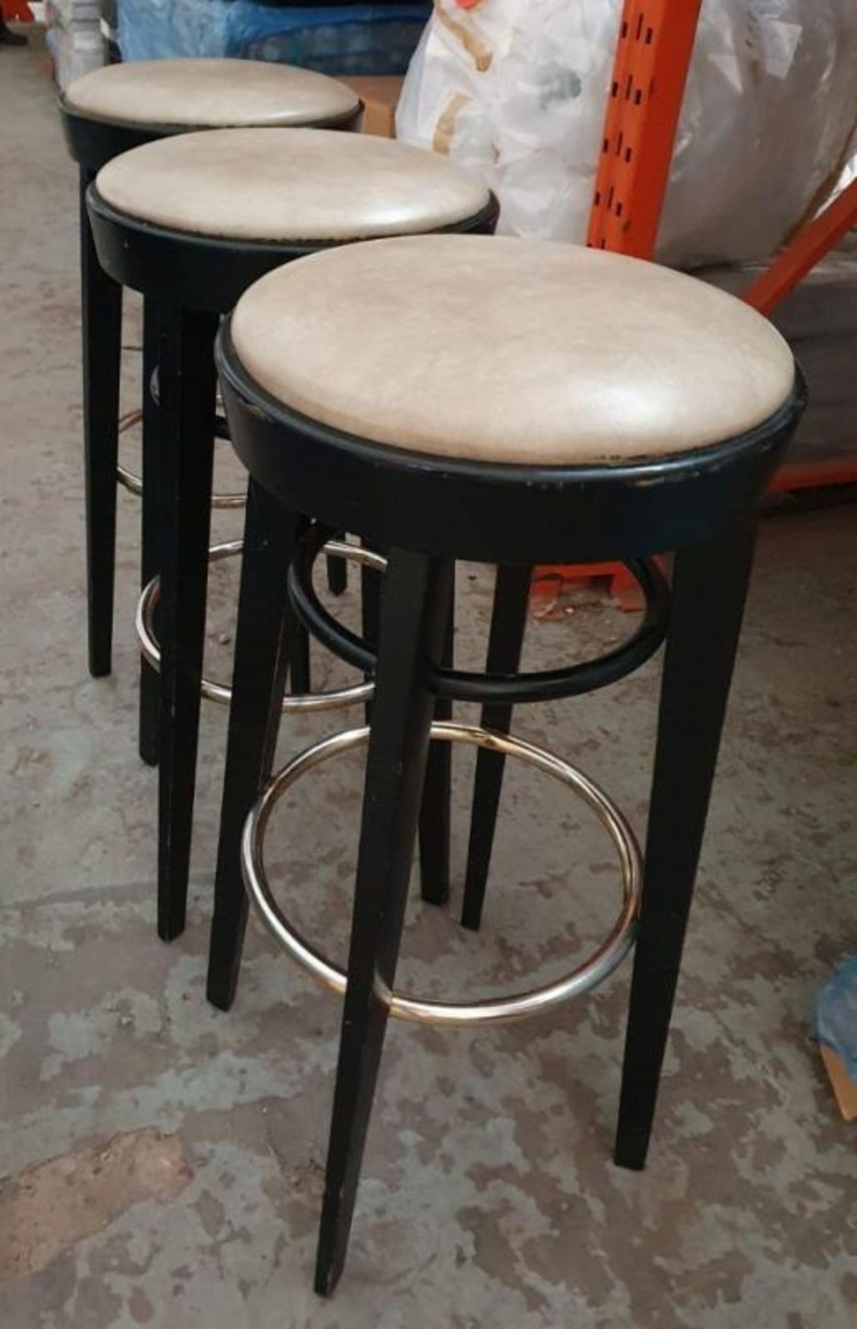 3 x Commercial Bar Stools - Taken From A Popular Patisserie In Good Condition - Height 82cm x diamet - Bild 3 aus 3