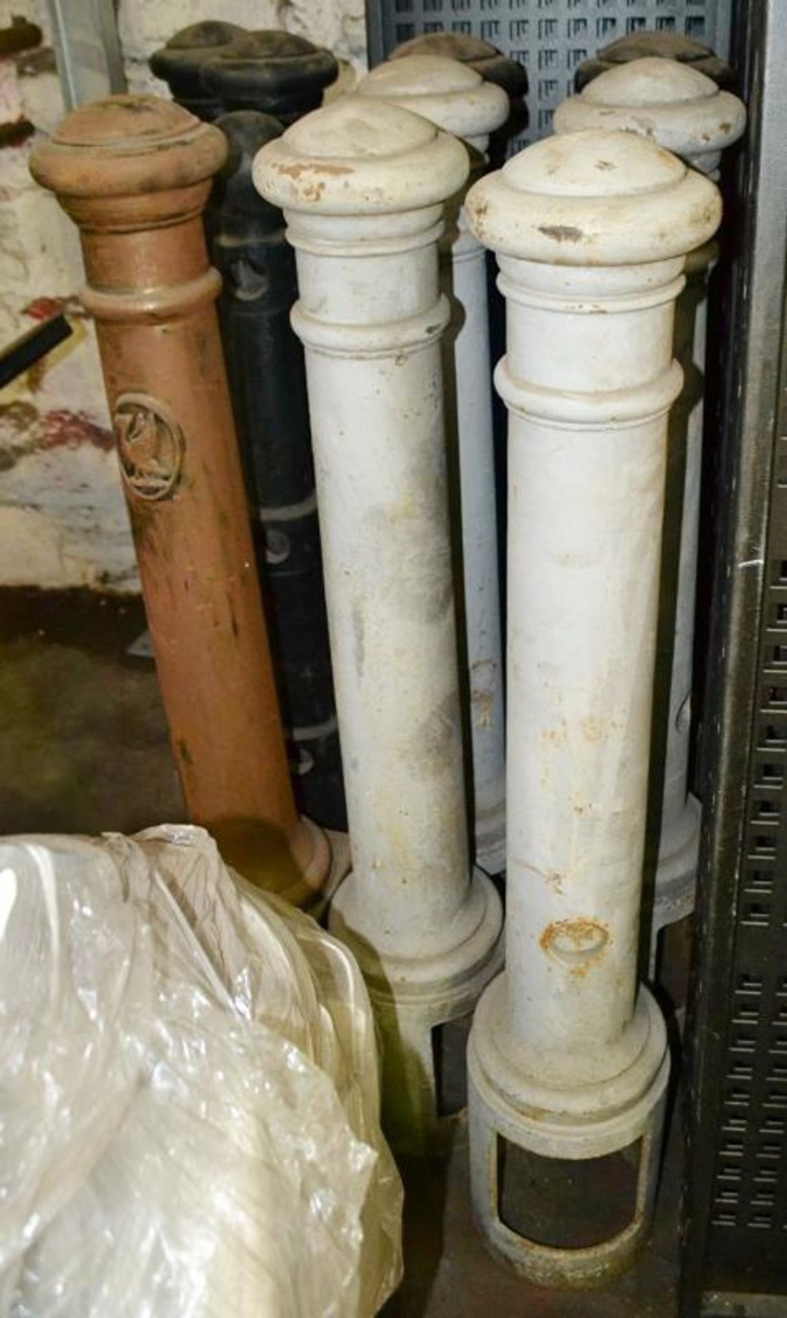 11 x Cast Iron Bollards in White, Black and Matt Bronze - CL464 - Location: Liverpool L19