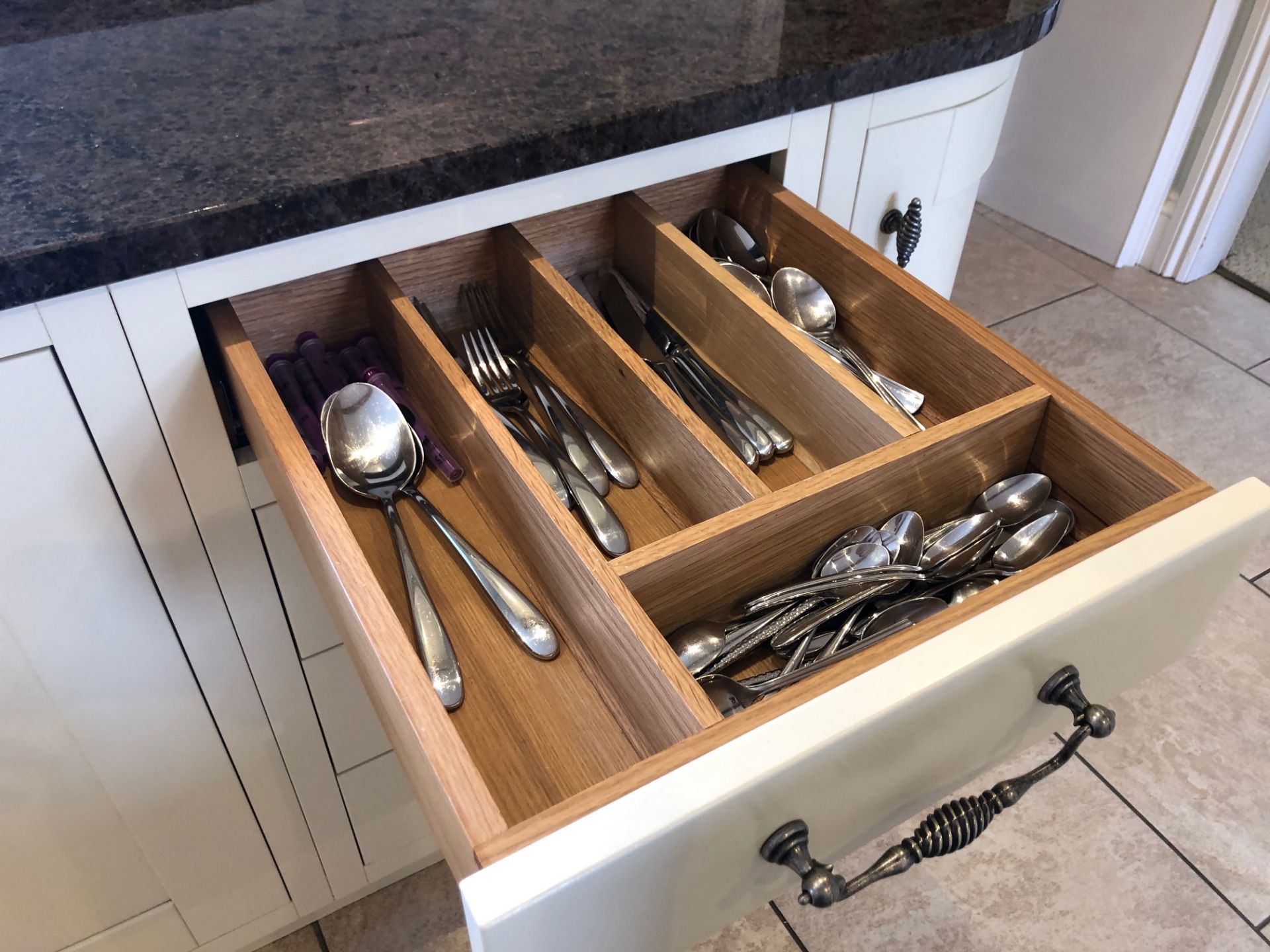 1 x Bespoke Milton Ivory Oak PWS Kitchen with 20mm Granite Worktops and Appliances -  ***NO VAT ON - Image 59 of 65