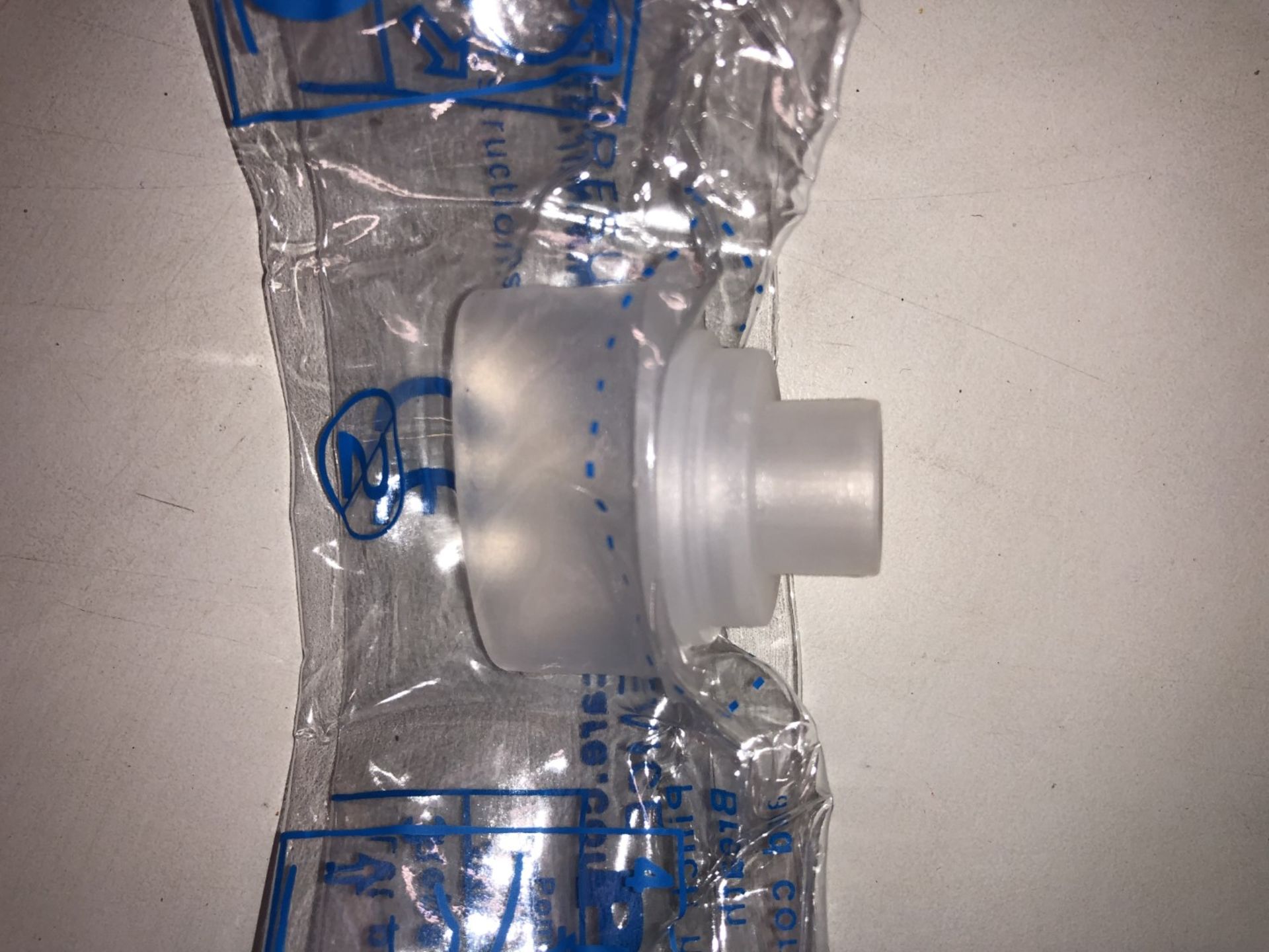 20 x Pocket CPR Shield and Gloves - Ref: NS446 - CL349 - Altrincham WA14 - Image 2 of 5