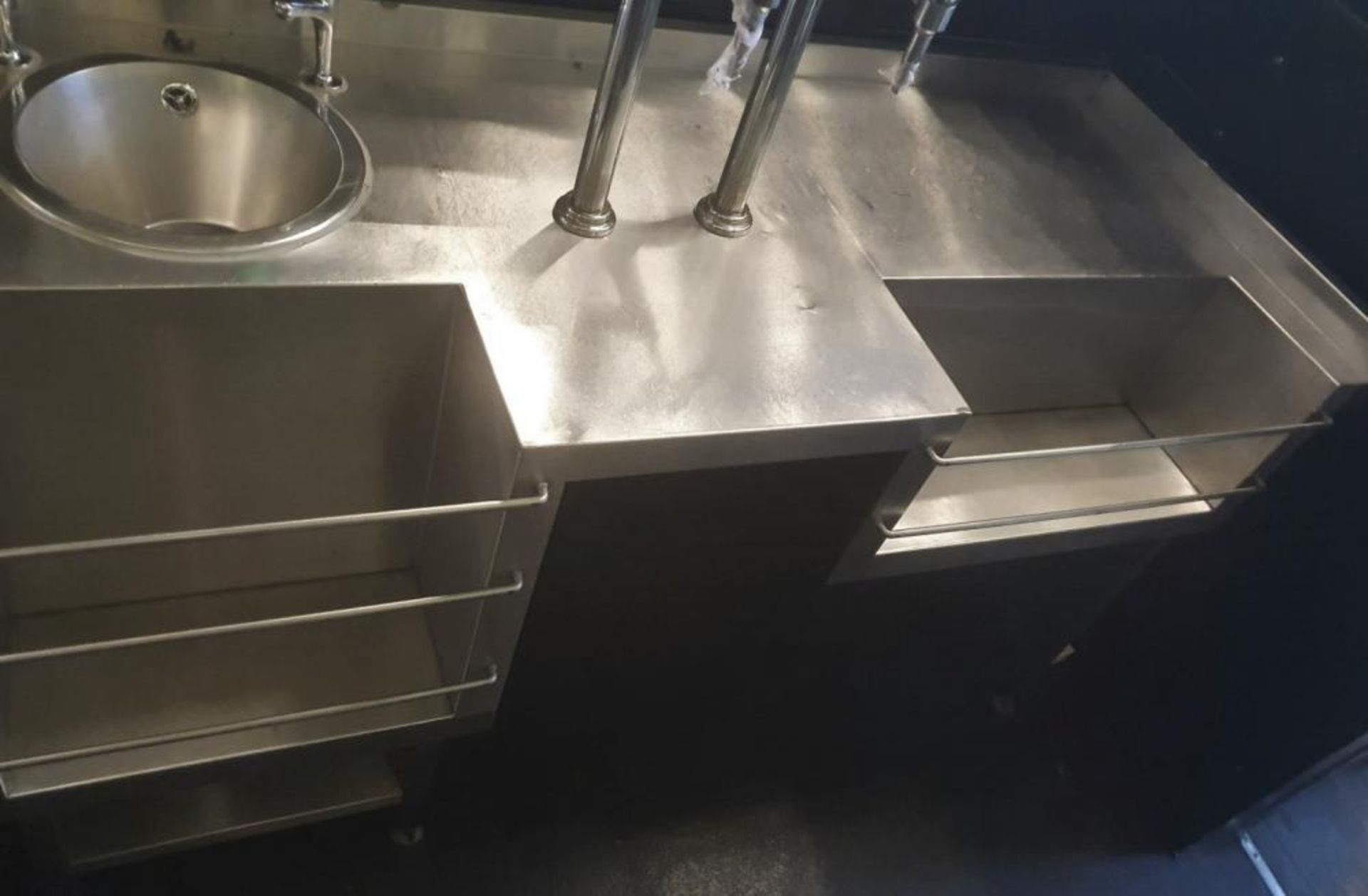 1 x Stainless Steel Back Bar - Features Hand Basins, Ice Wells With Bottle Speed Rails and More - Di - Image 9 of 10