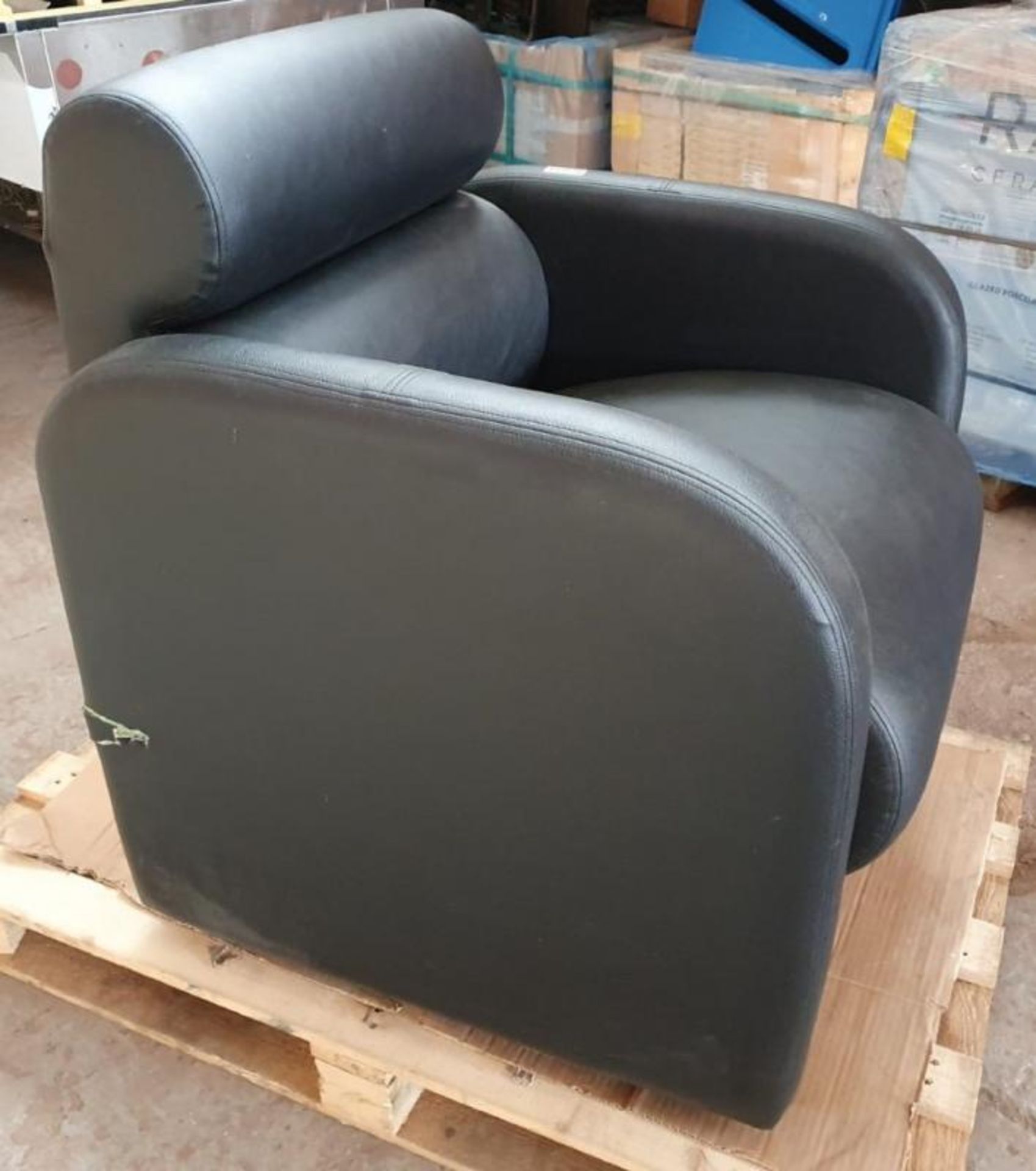 1 x Curved Armchair In Faux Black Leather - Preowned - £1 Start, No Reserve - Ref: 294 / WH1 - CL011 - Image 3 of 7