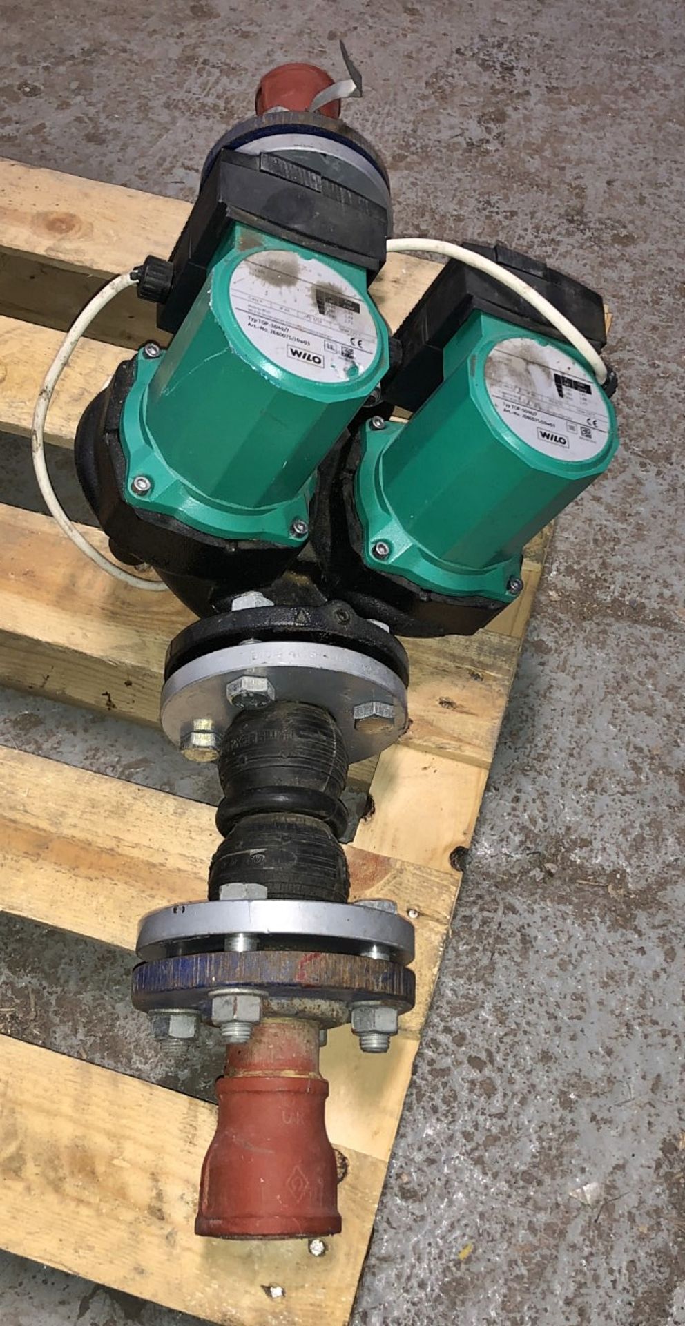 1 x Twin Head WILO Circulator Pump - NP006 - CL344 - Location: Altrincham WA14 - Bild 2 aus 4