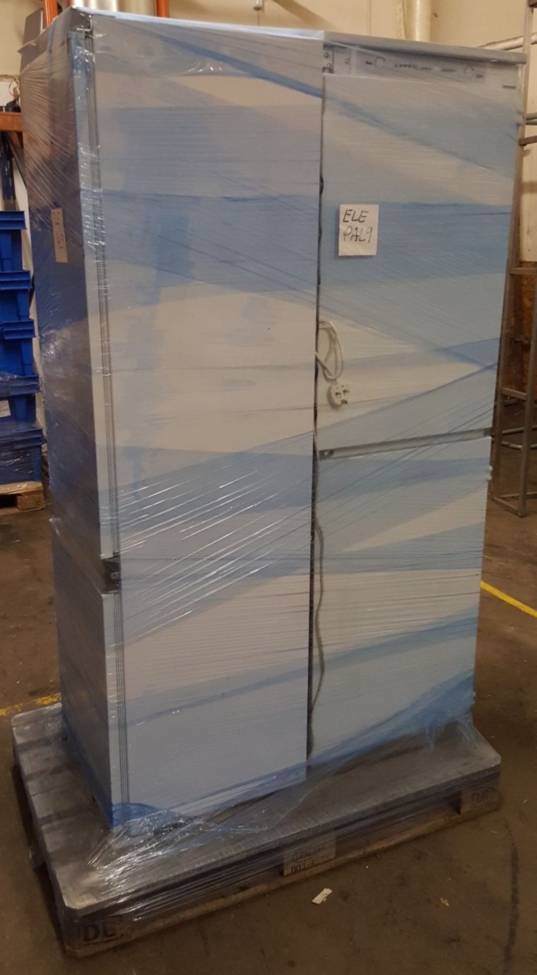 1 x Assorted Pallet of Domestic Appliances - Includes Fridge Freezer - REF: ELEPAL9 - CL011 - Image 6 of 8