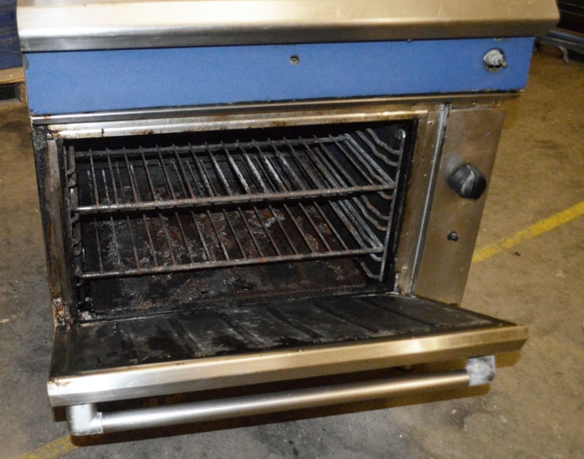 1 x Commercial Natural Gas Solid Top Range In Stainless Steel - Ref: J1566 - Low Start, No Reserve - Image 3 of 5