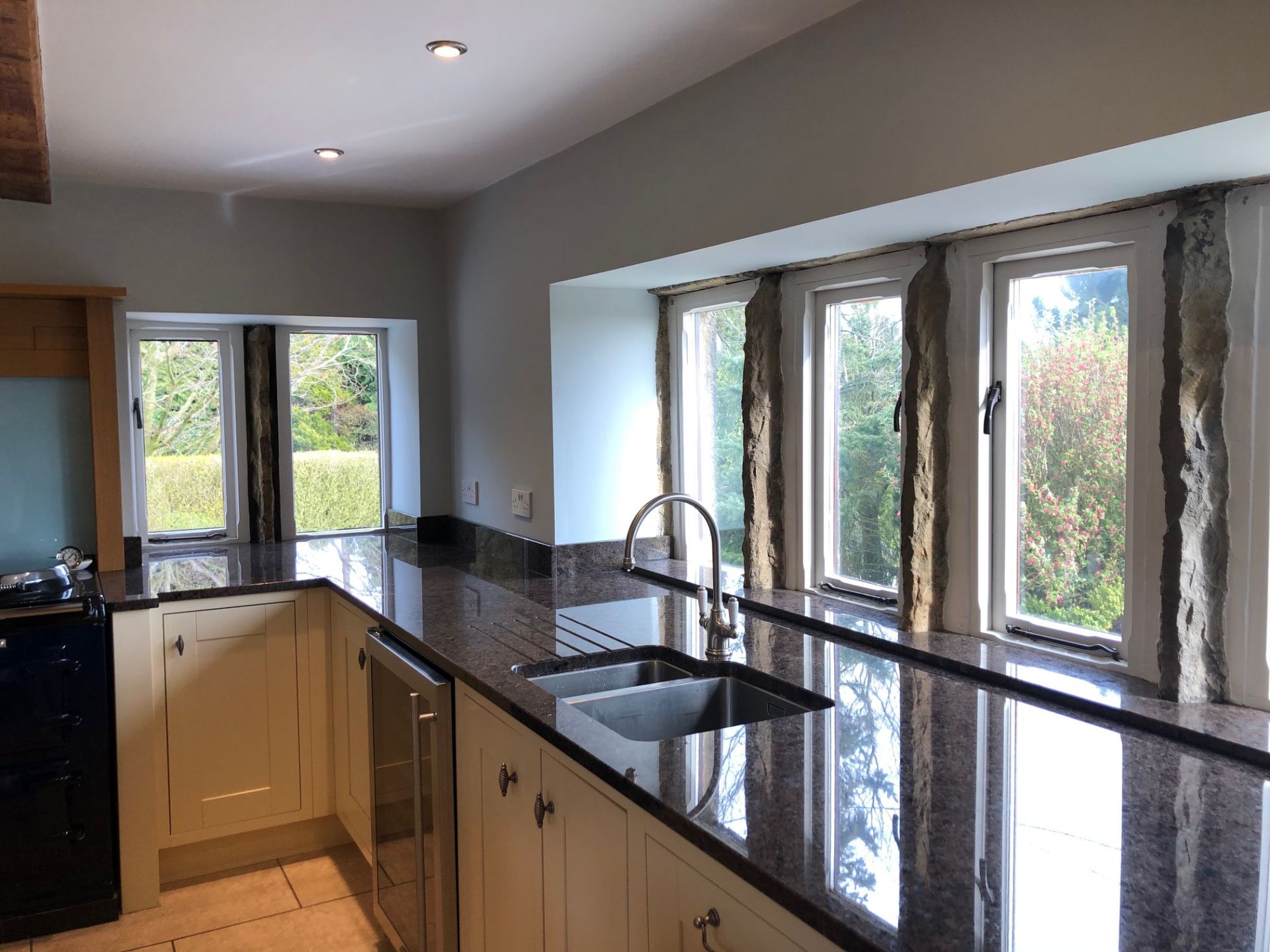 1 x Bespoke Milton Ivory Oak PWS Kitchen with 20mm Granite Worktops and Appliances -  ***NO VAT ON - Image 6 of 65