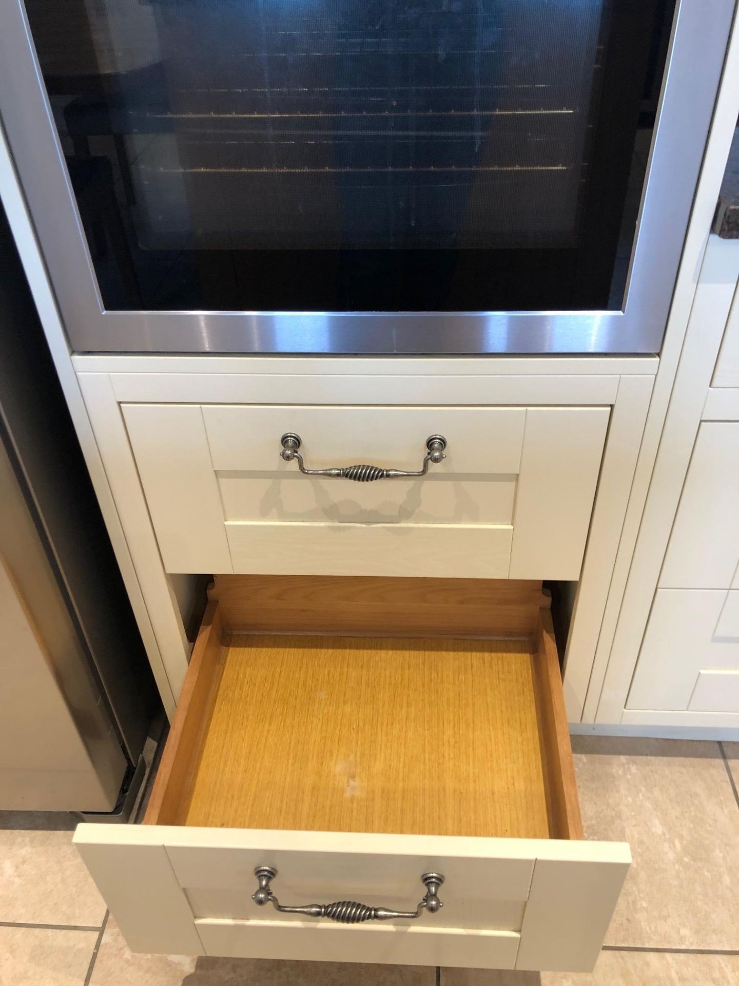 1 x Bespoke Milton Ivory Oak PWS Kitchen with 20mm Granite Worktops and Appliances -  ***NO VAT ON - Image 43 of 65