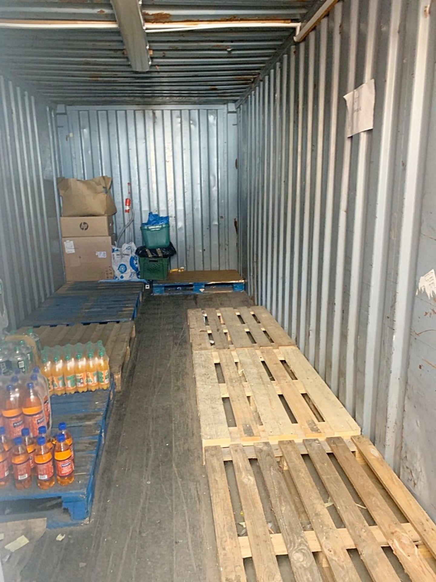 1 x Commercial 20ft Shipping / Storage Container With Fluorescent Lighting **Good Condition** - Image 3 of 4